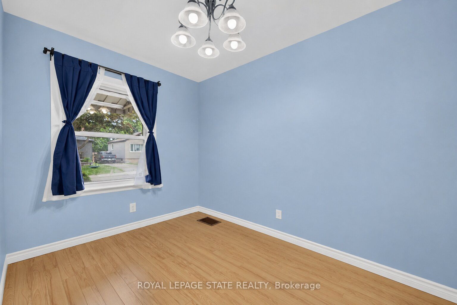 302 East 28th Street Property Photo 11