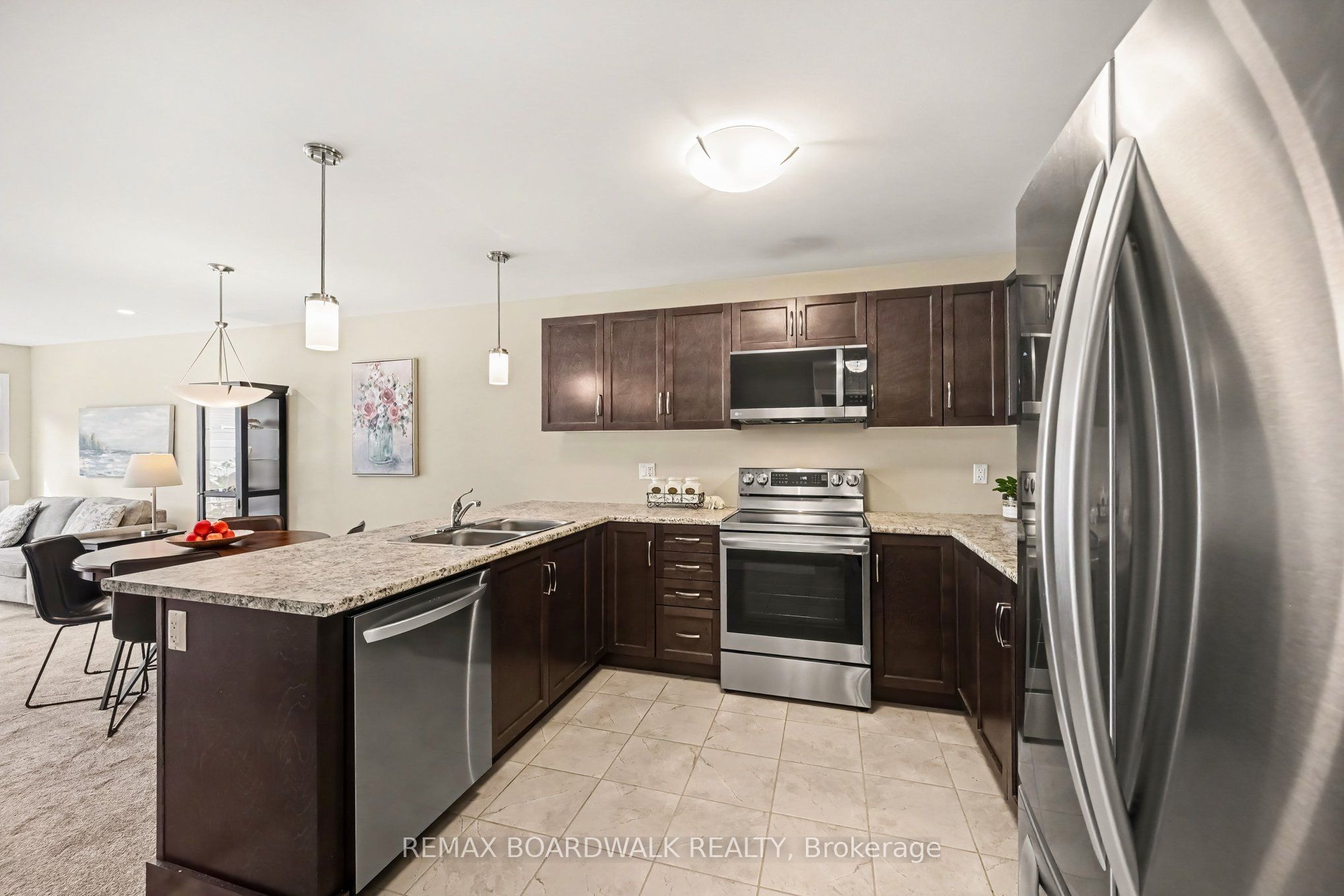 100 Seabert Drive Property Photo 6