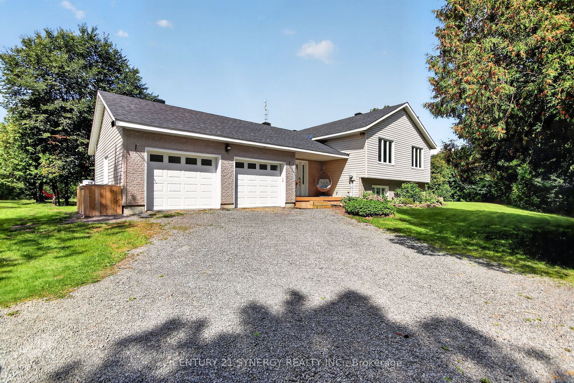 496 William Campbell Road Property Photo 1