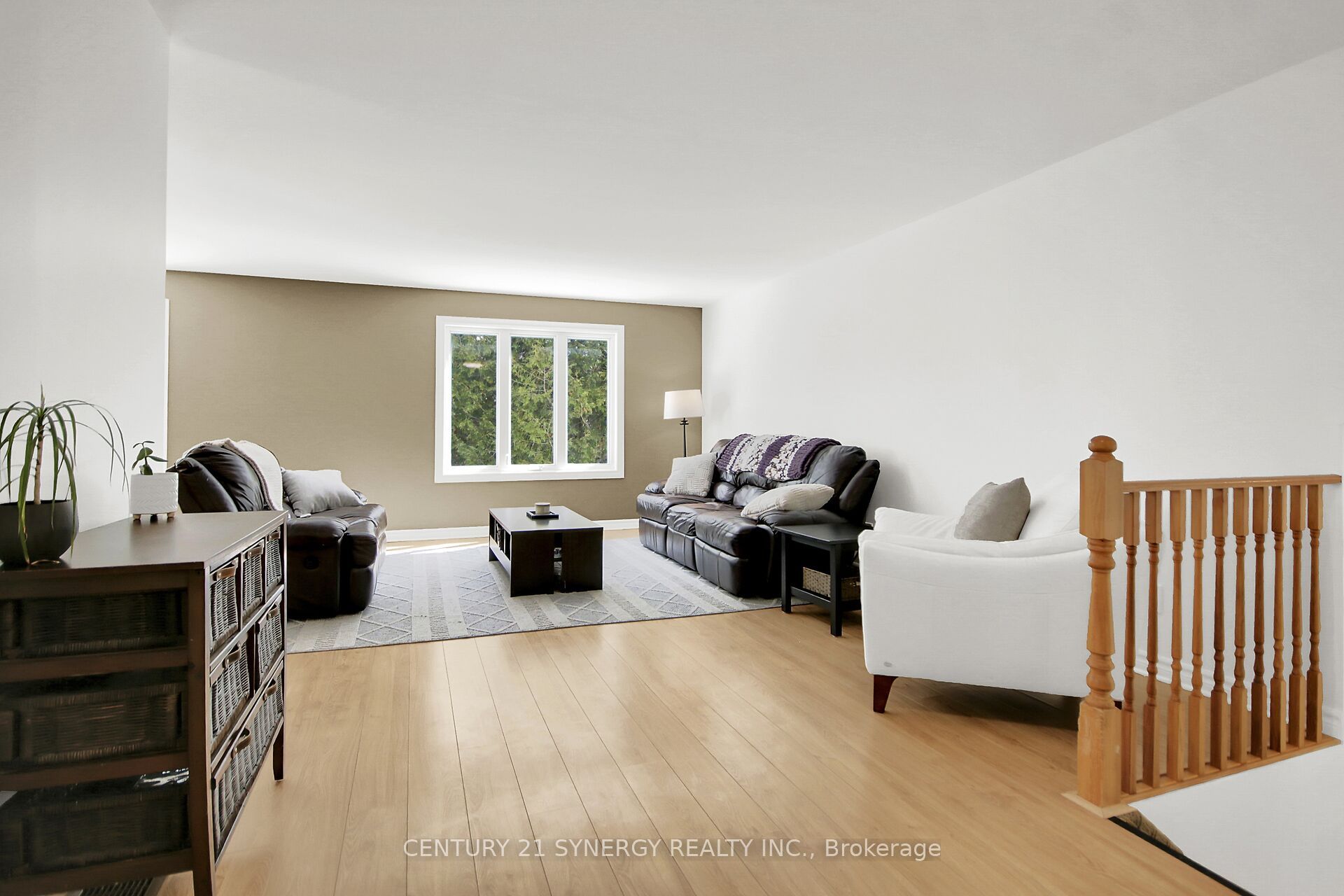 496 William Campbell Road Property Photo 7