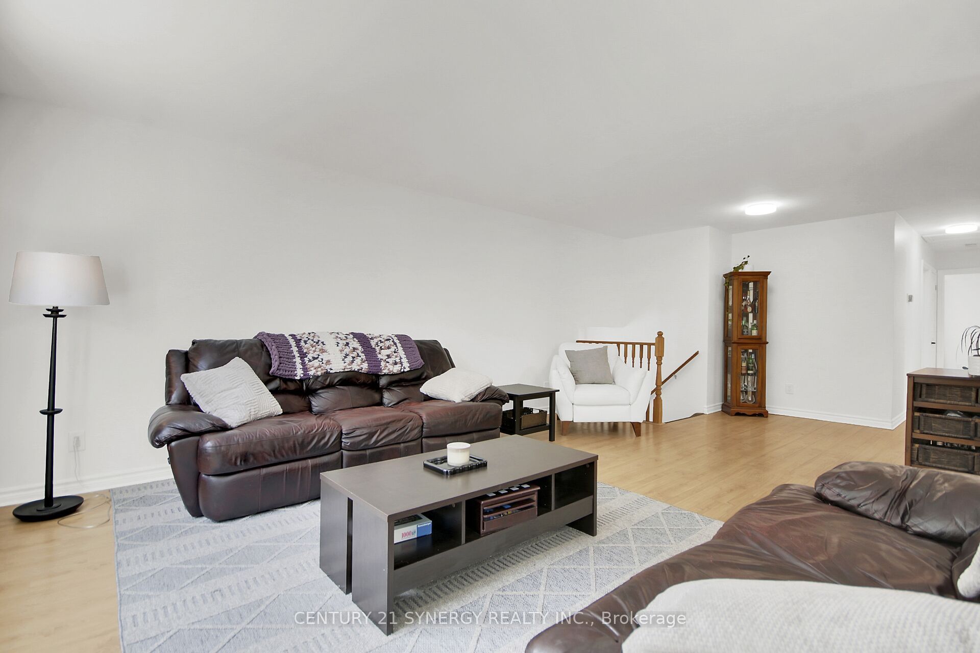 496 William Campbell Road Property Photo 8