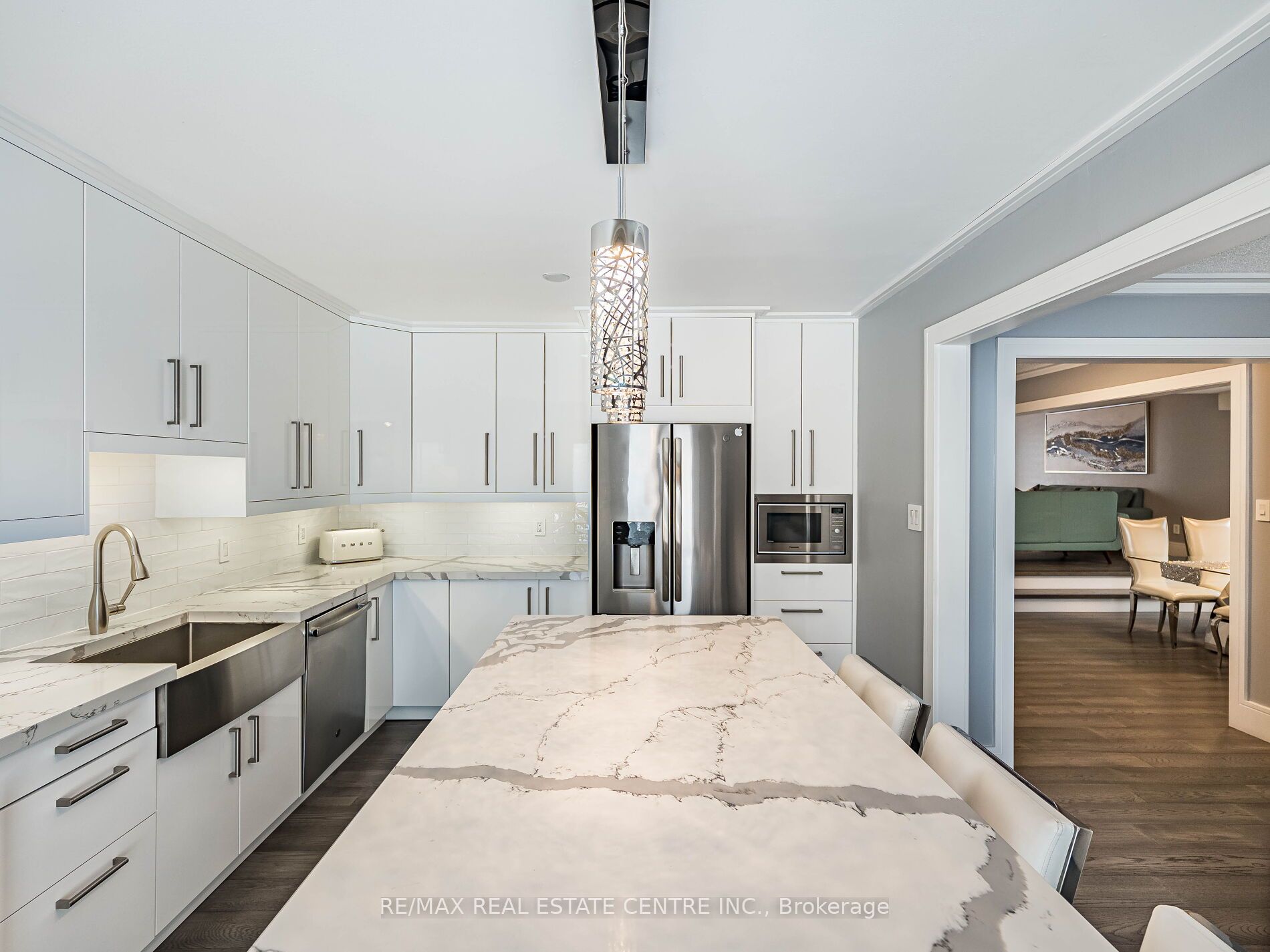 114 Parkwood Crescent Property Photo 18