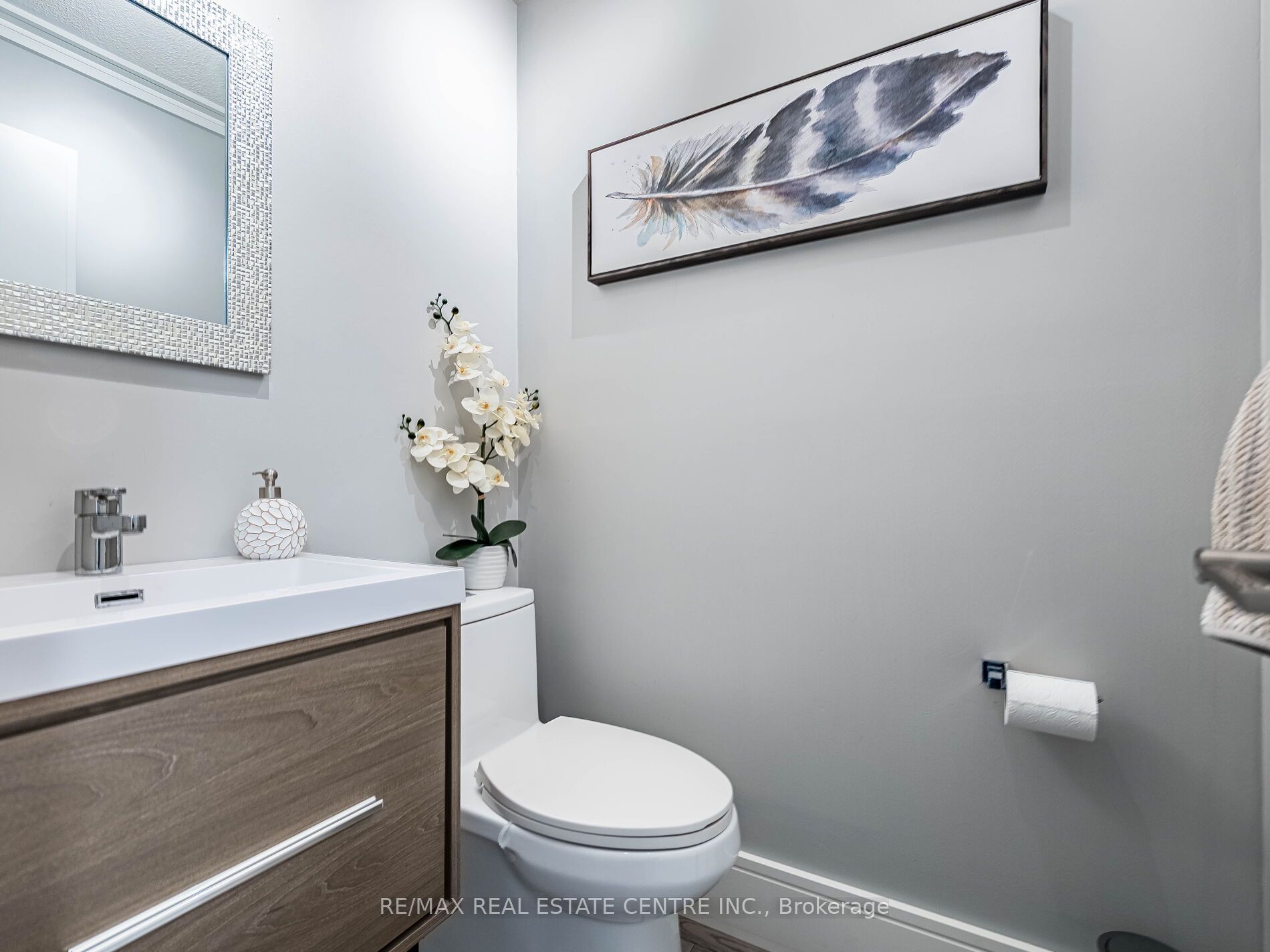 114 Parkwood Crescent Property Photo 23