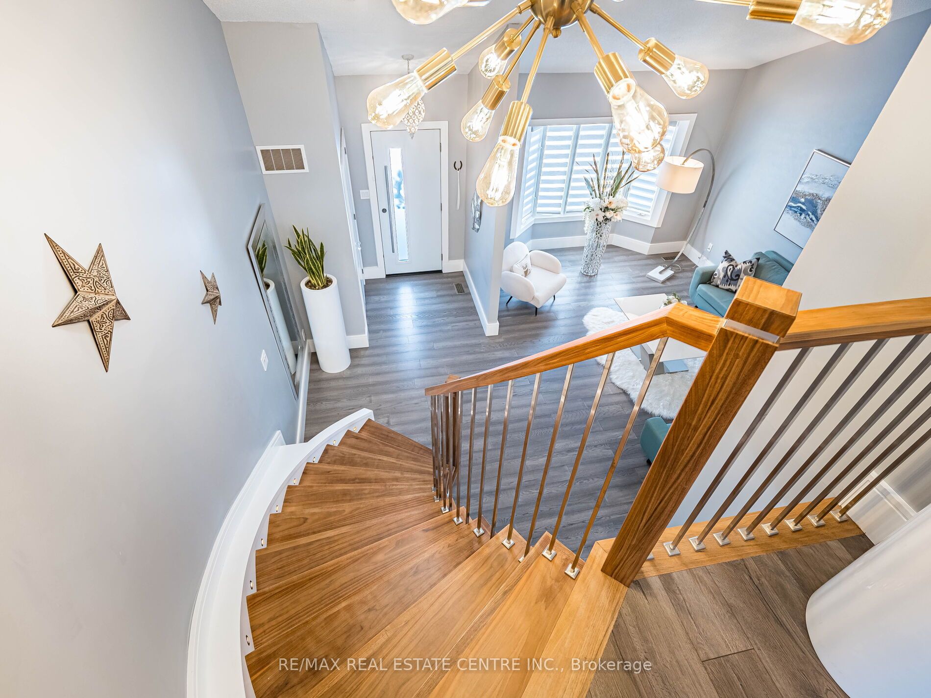 114 Parkwood Crescent Property Photo 26
