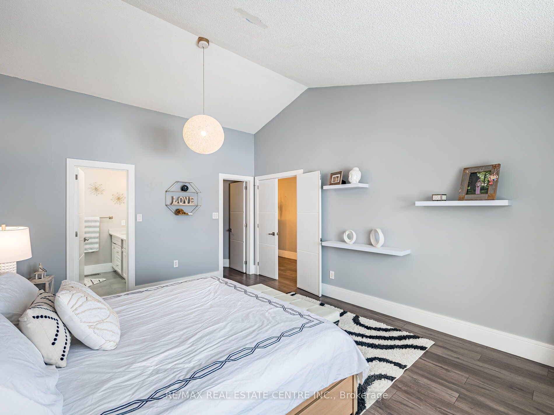 114 Parkwood Crescent Property Photo 31