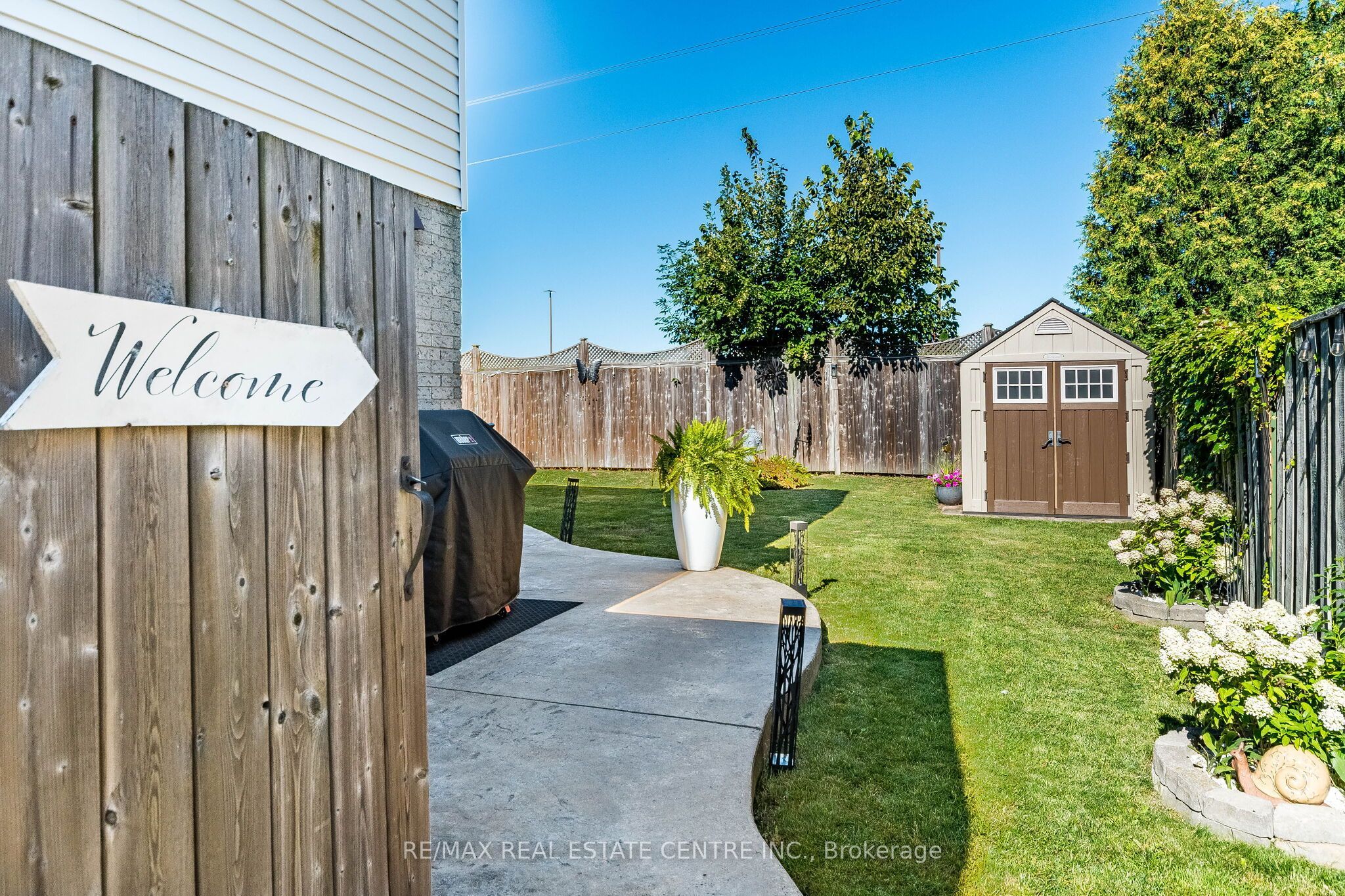 114 Parkwood Crescent Property Photo 40