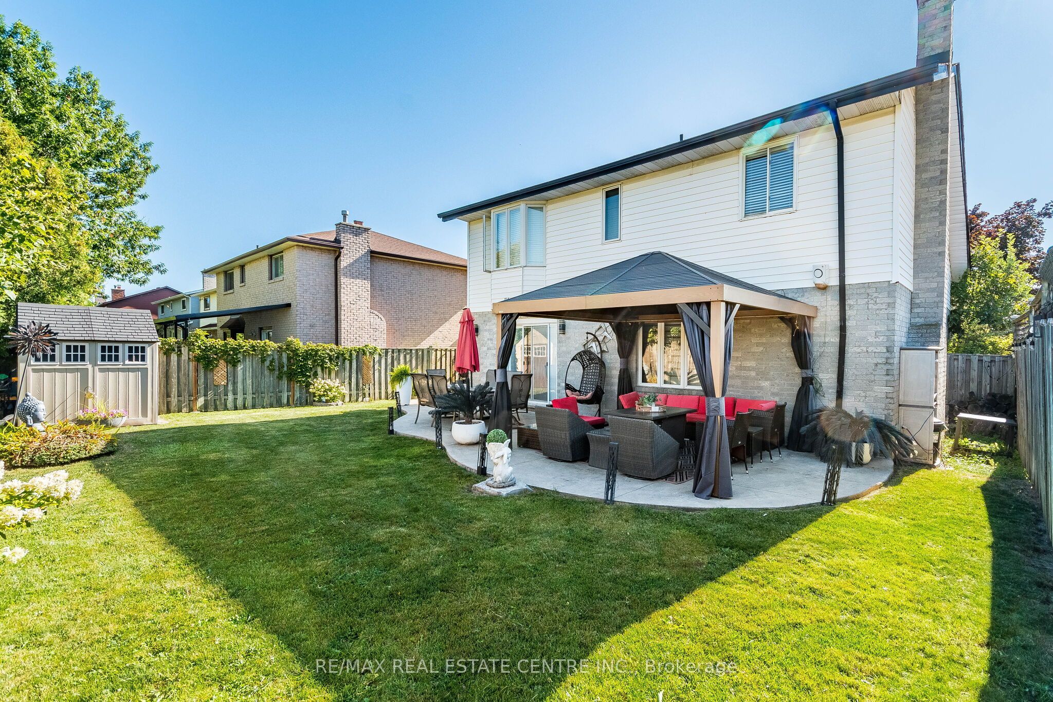 114 Parkwood Crescent Property Photo 44