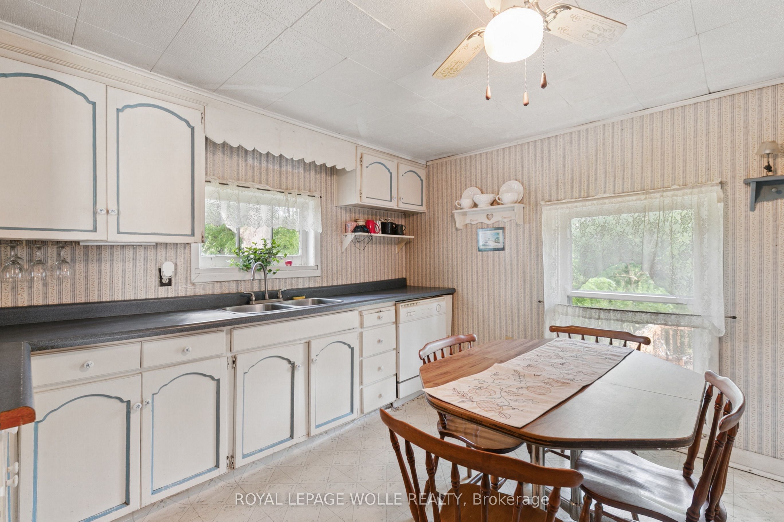 53 Capron Street Property Photo 10