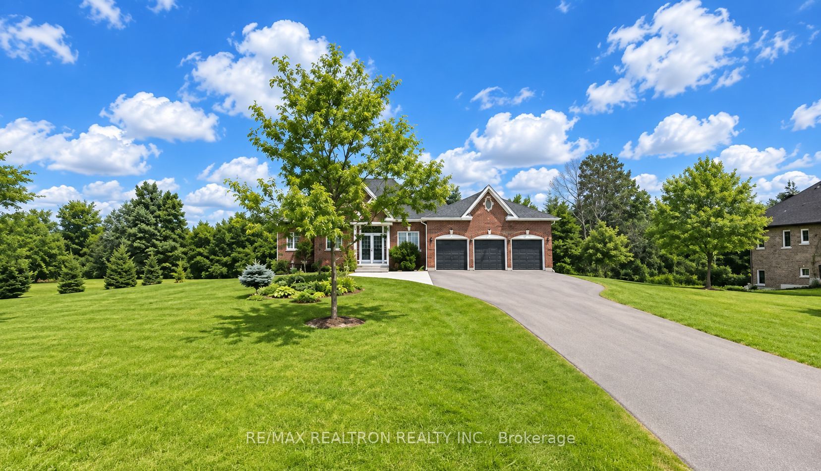59 Songbird Crescent Property Photo 1