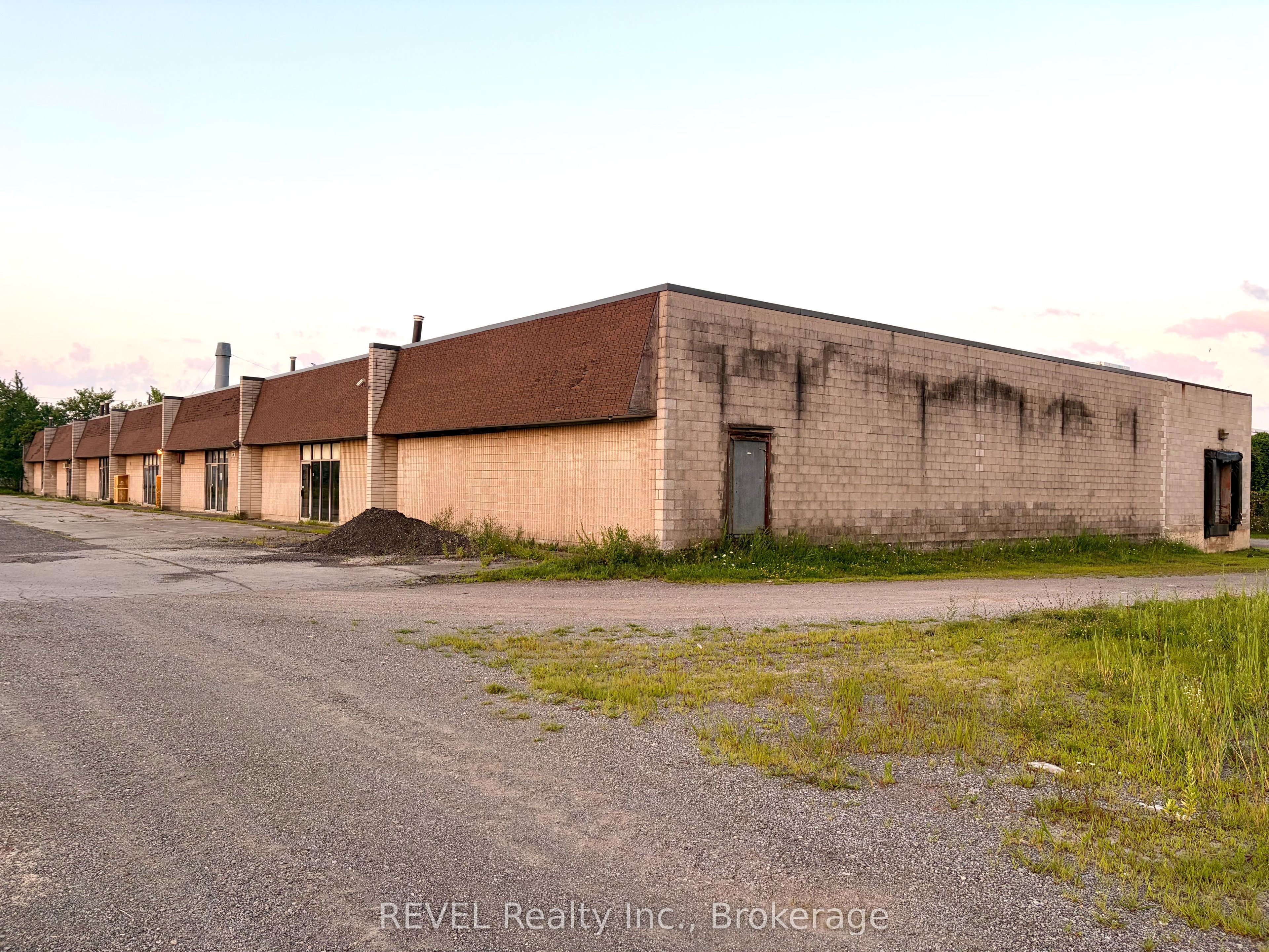 5680 Don Murie Street Property Photo 5