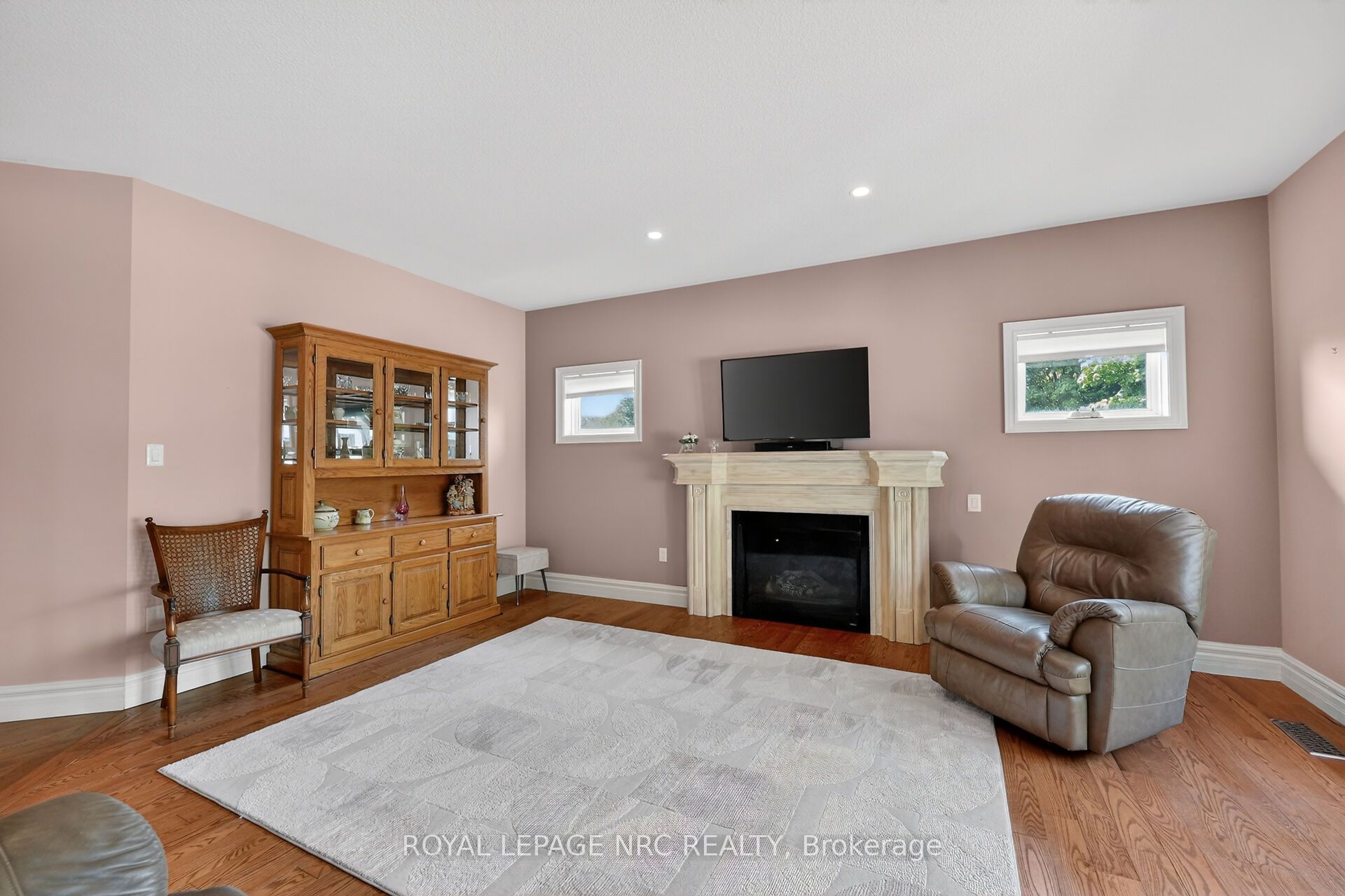 353 Station Street Property Photo 12