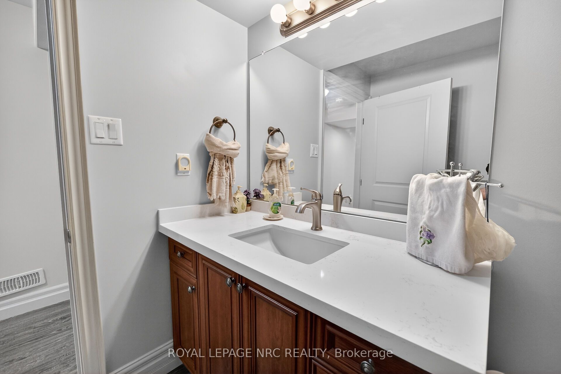353 Station Street Property Photo 30