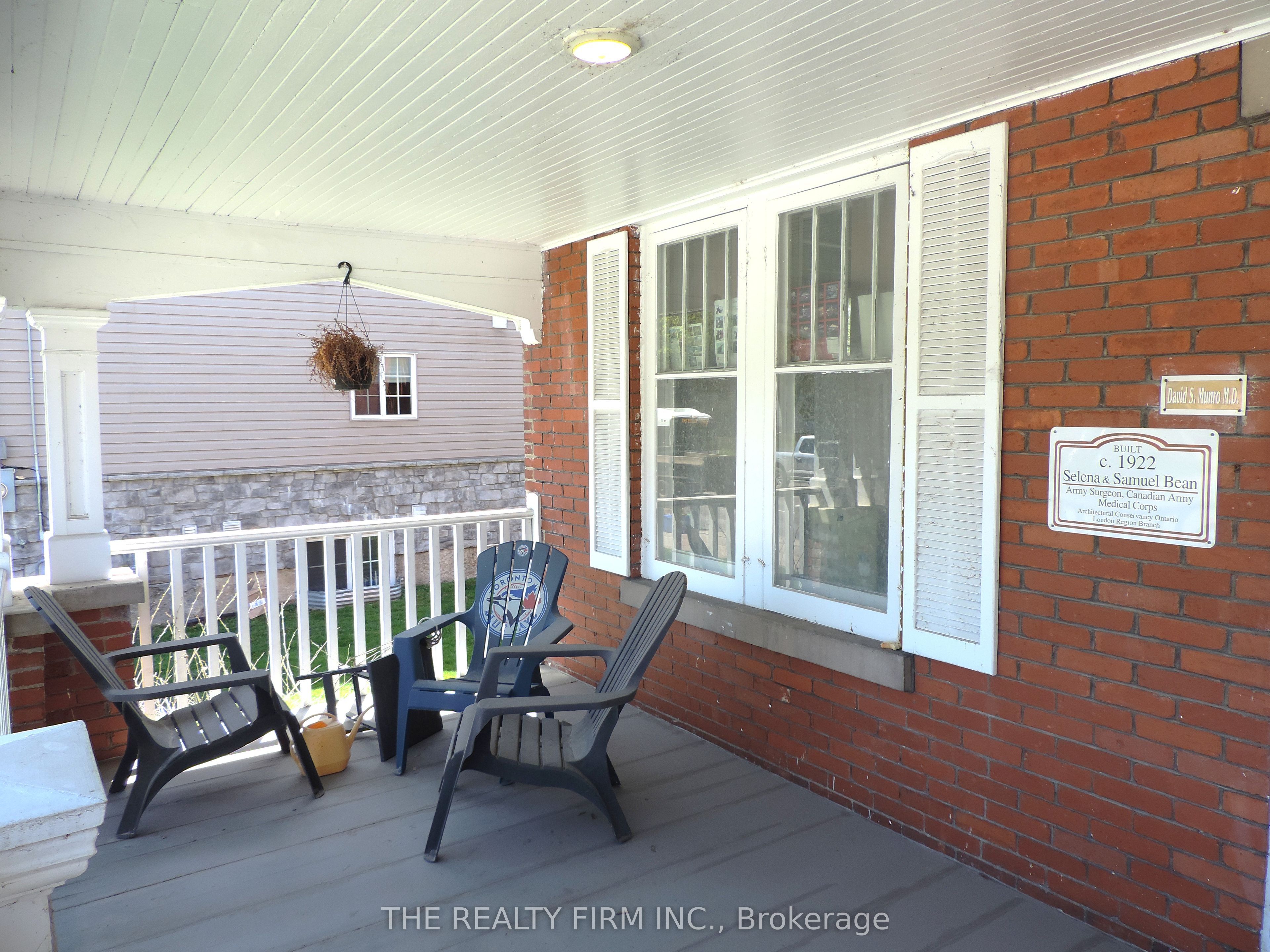 216 Wharncliffe Road N Property Photo 8
