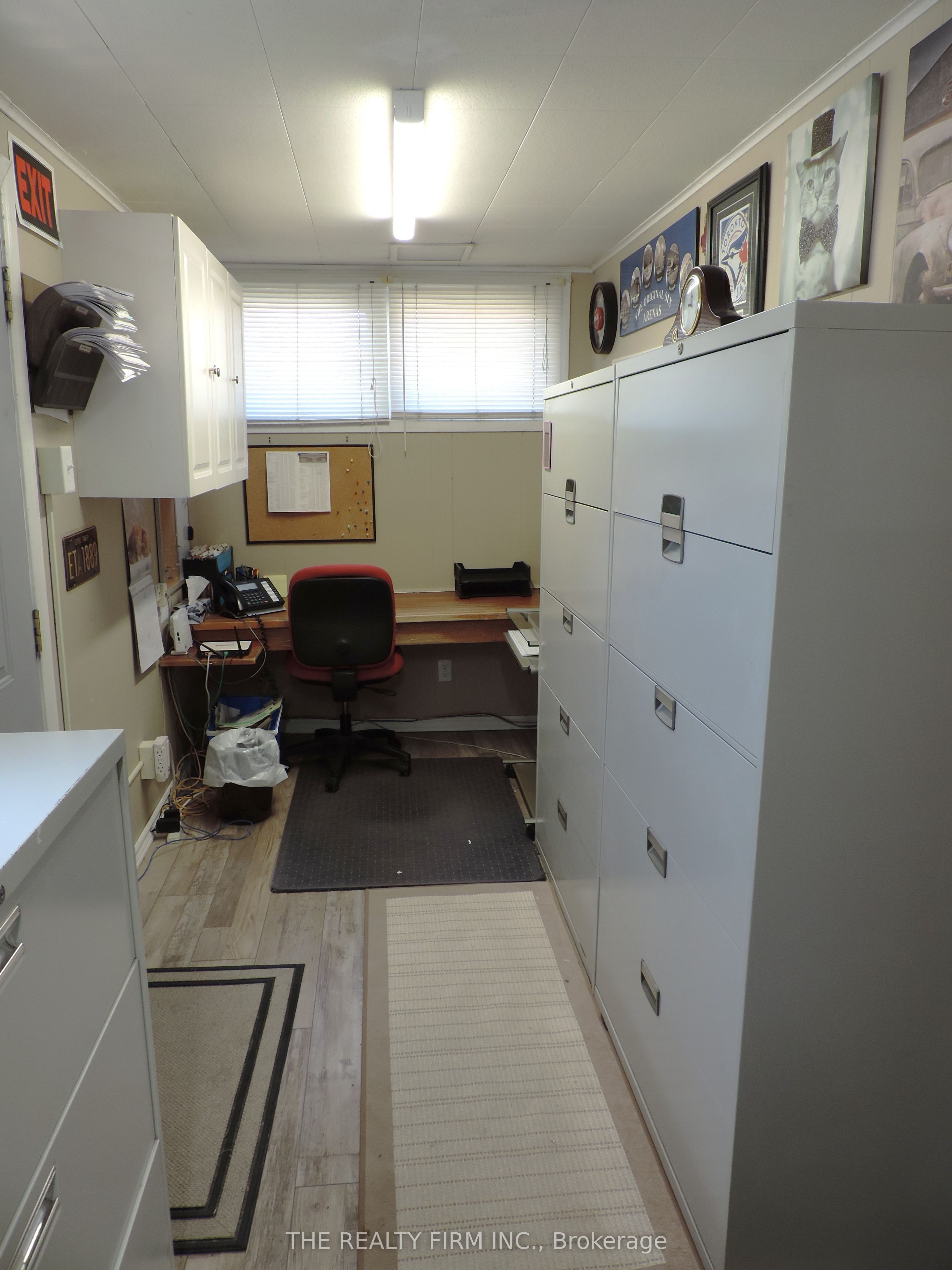 216 Wharncliffe Road N Property Photo 21