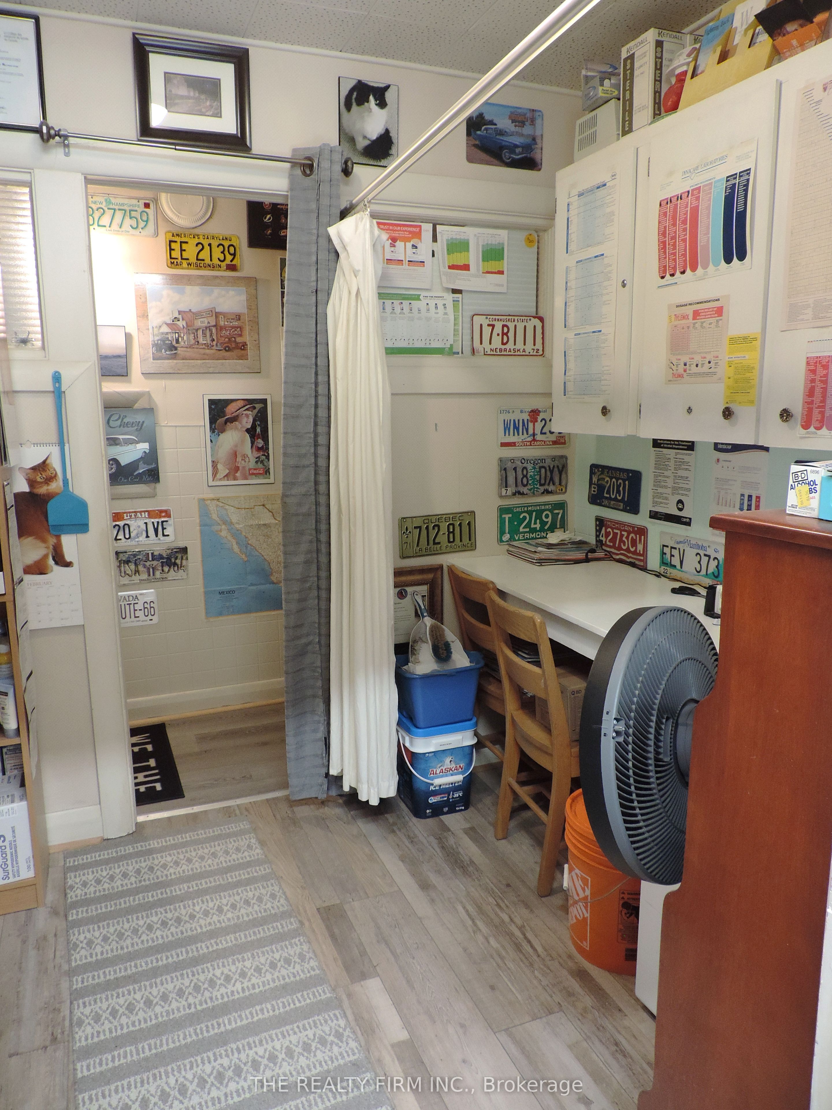 216 Wharncliffe Road N Property Photo 22
