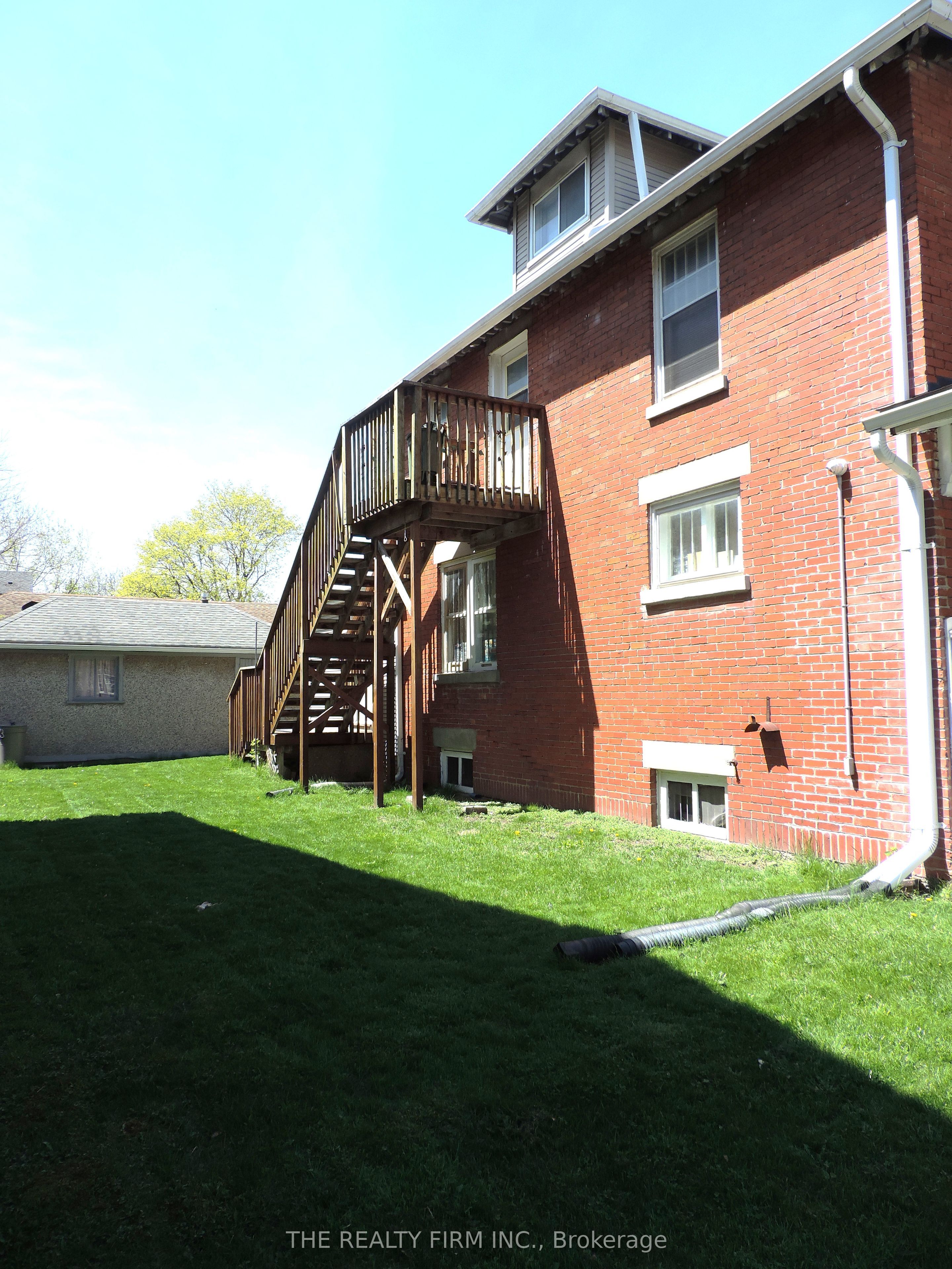 216 Wharncliffe Road N Property Photo 31