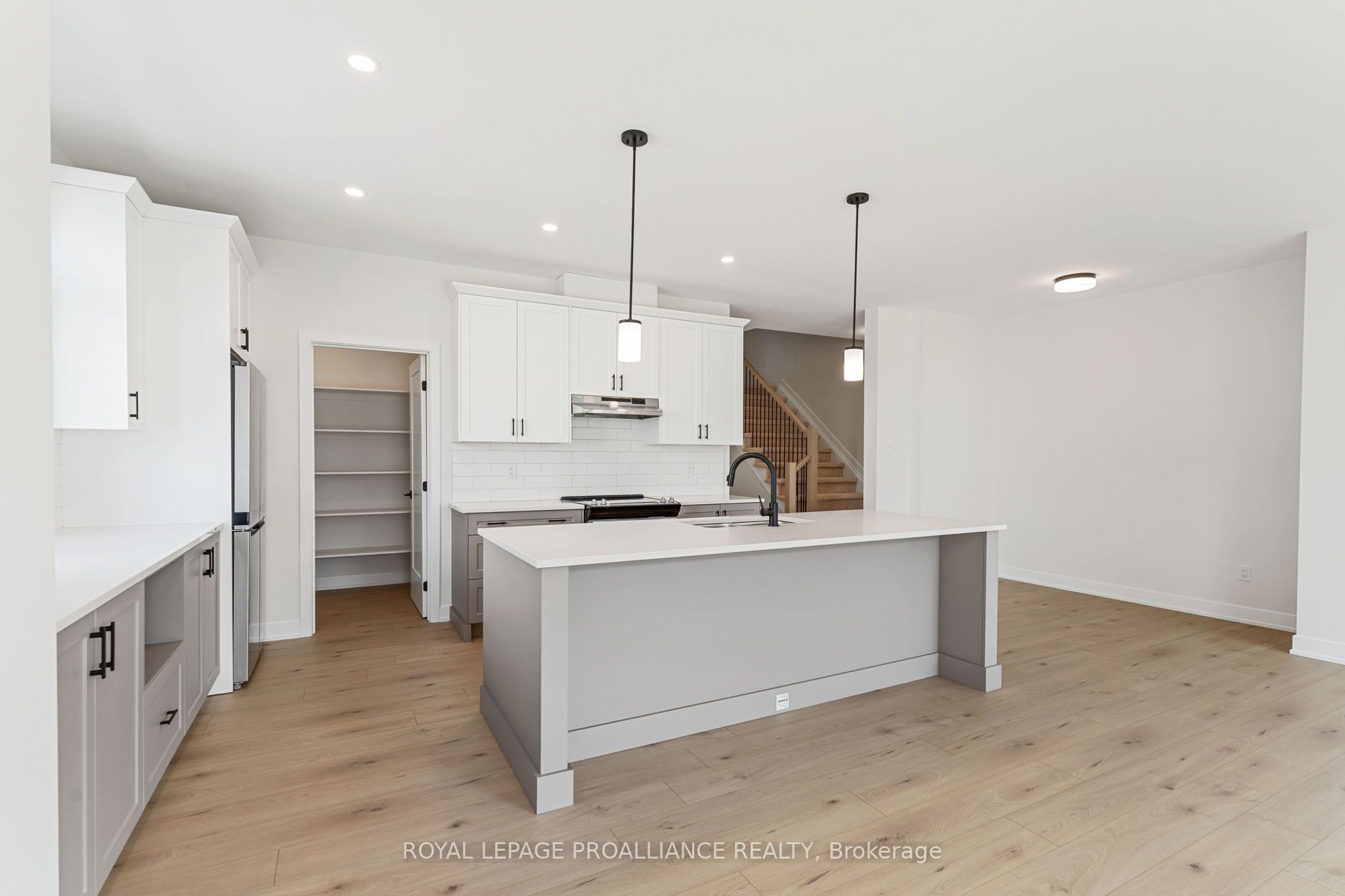 1169 Moore Street Property Photo 8