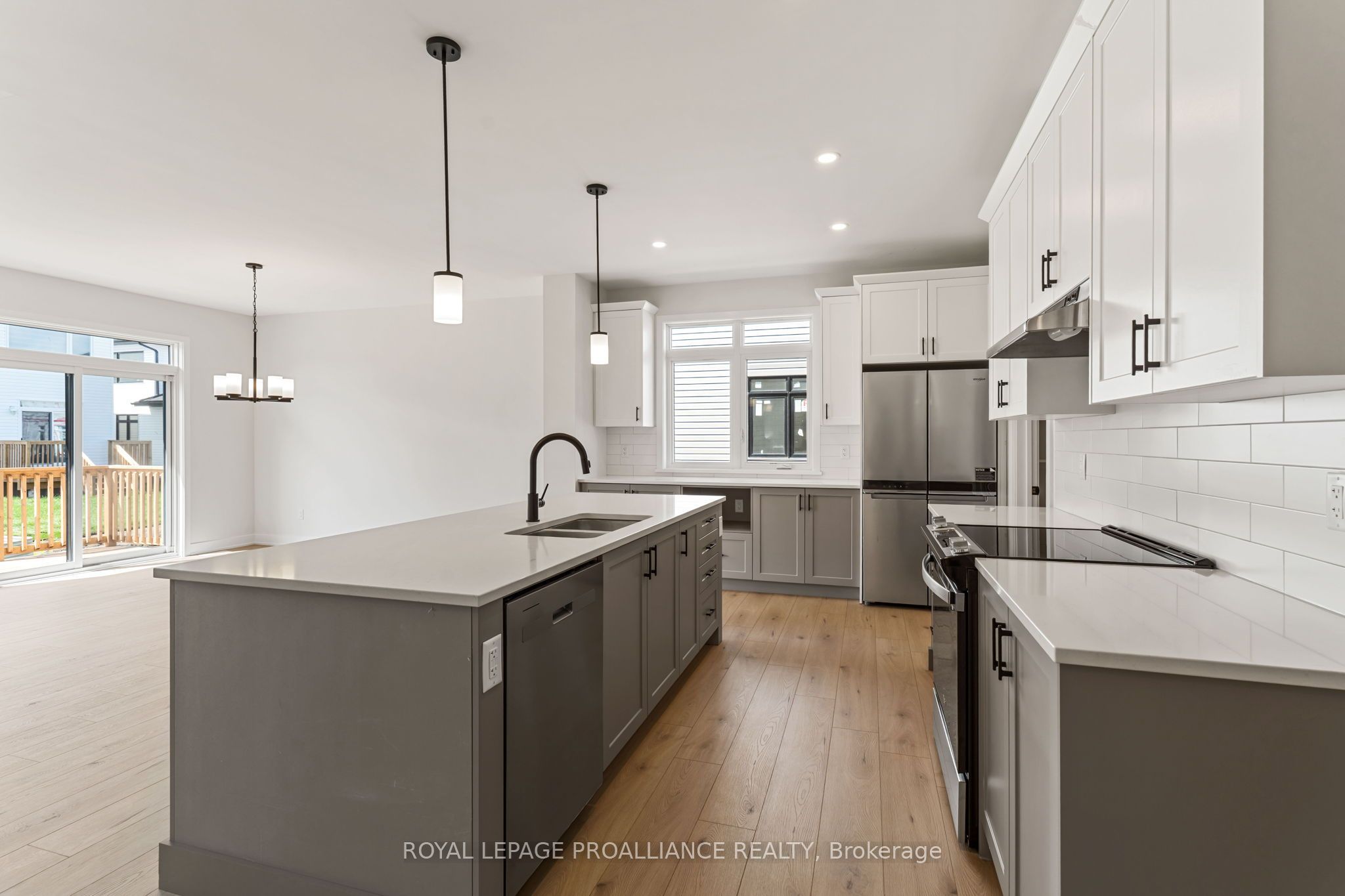 1169 Moore Street Property Photo 10