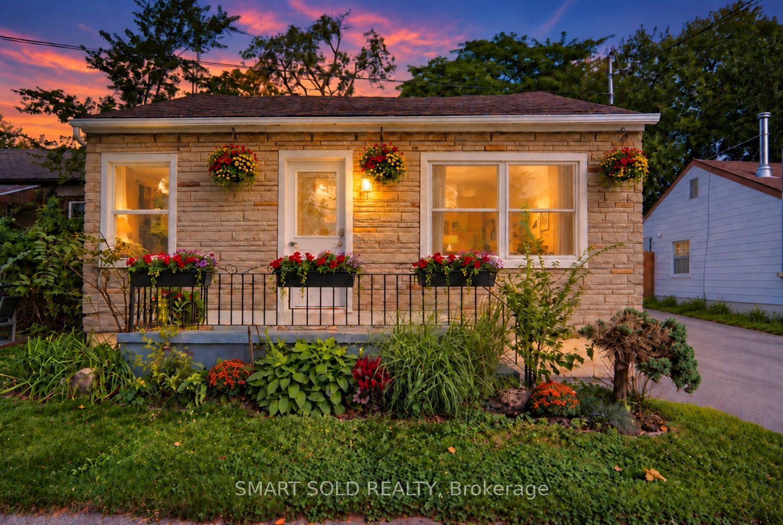 7 Elmwood Avenue Property Photo 1