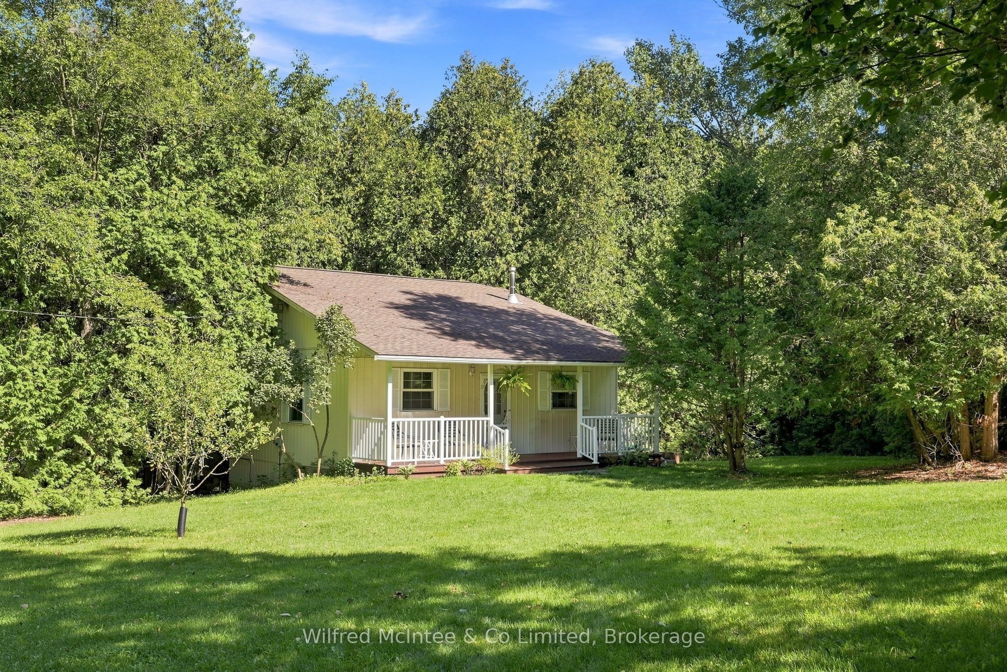 493537 Baptist Church Road W Property Photo 1