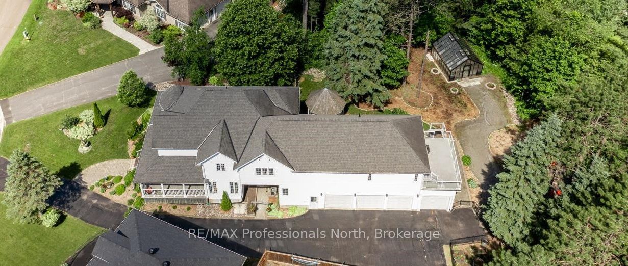 9 Melane Court Property Photo 2