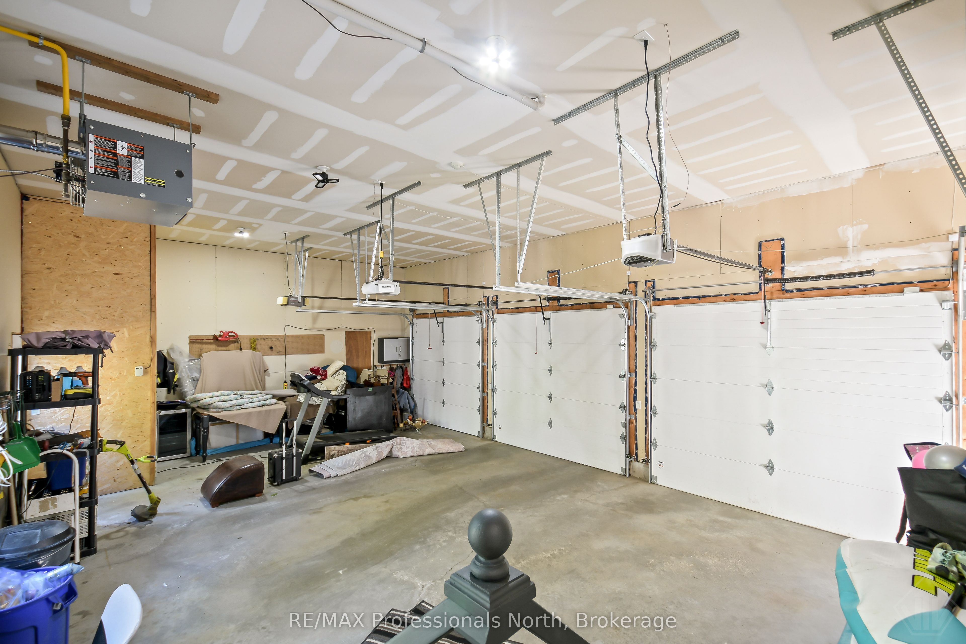 9 Melane Court Property Photo 38