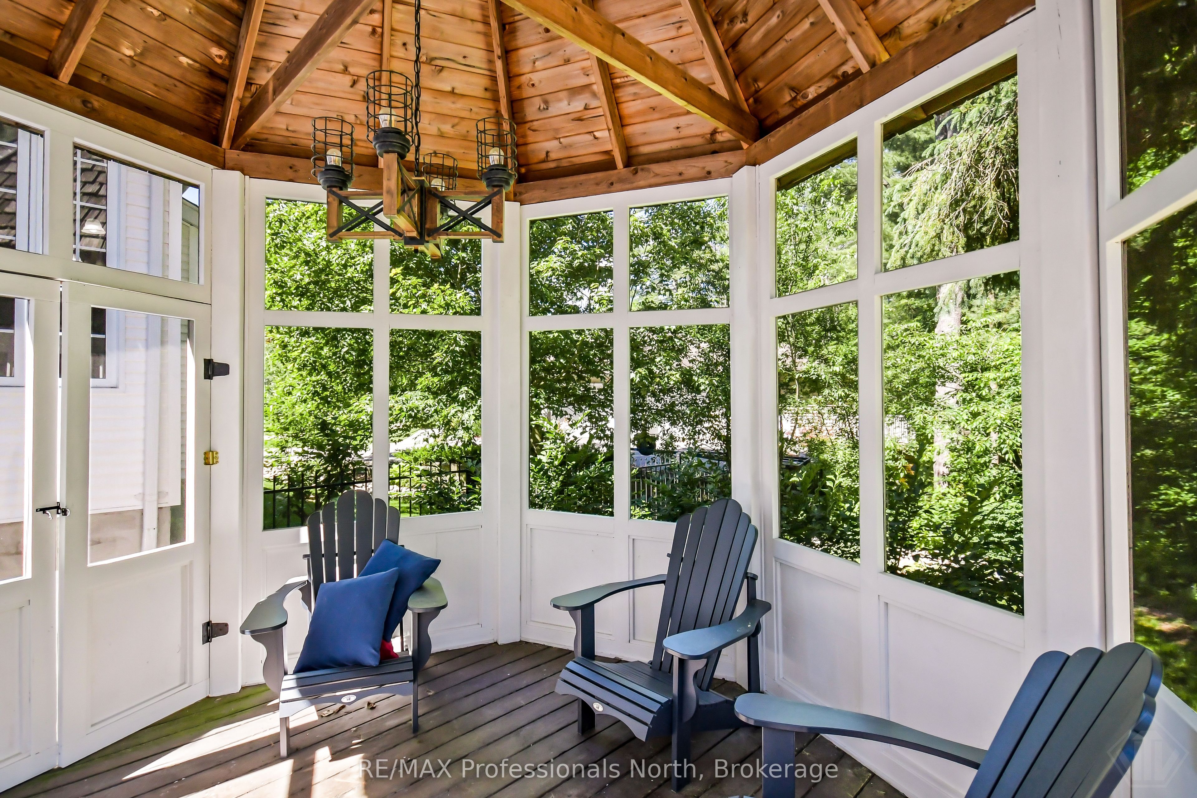 9 Melane Court Property Photo 40