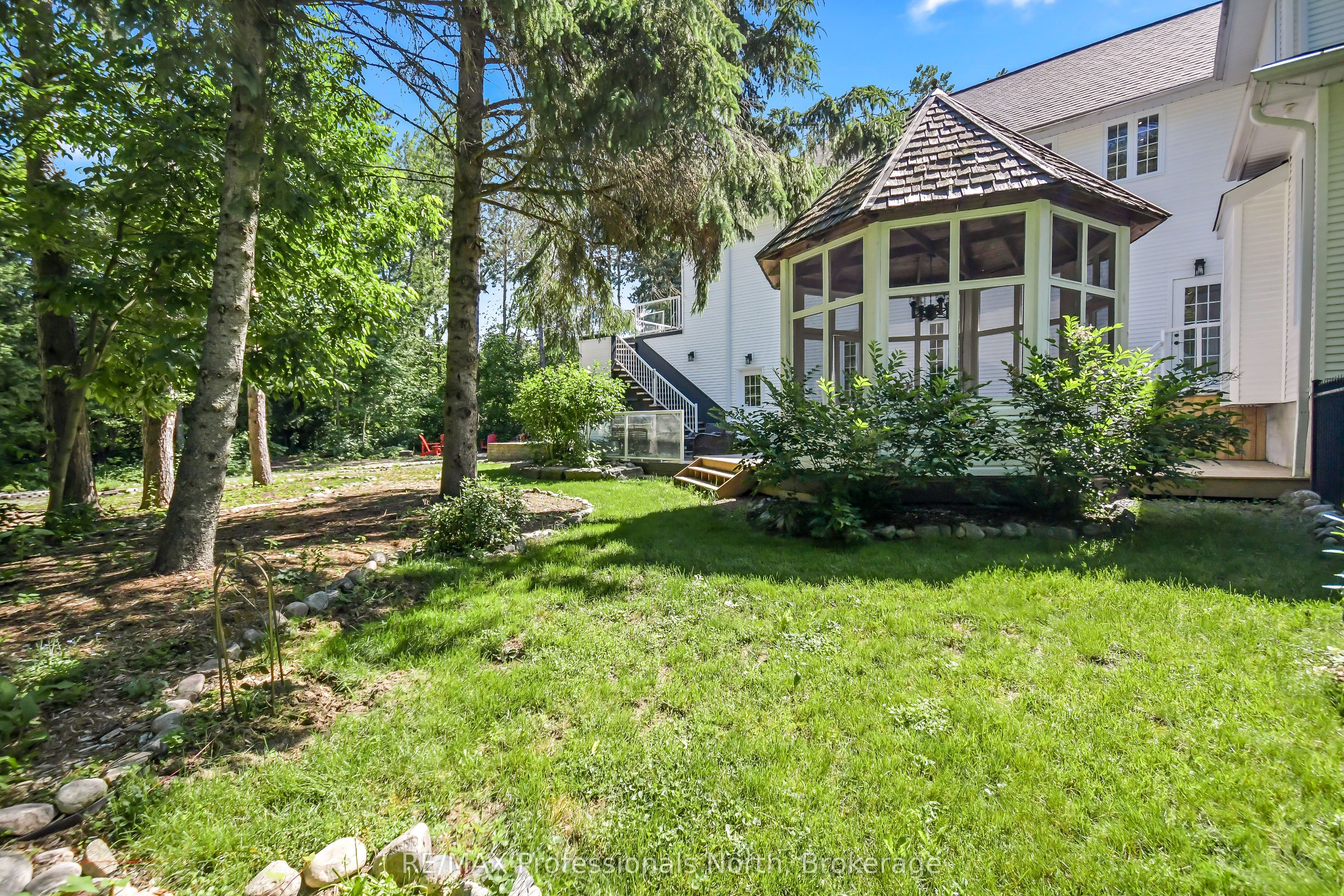 9 Melane Court Property Photo 41
