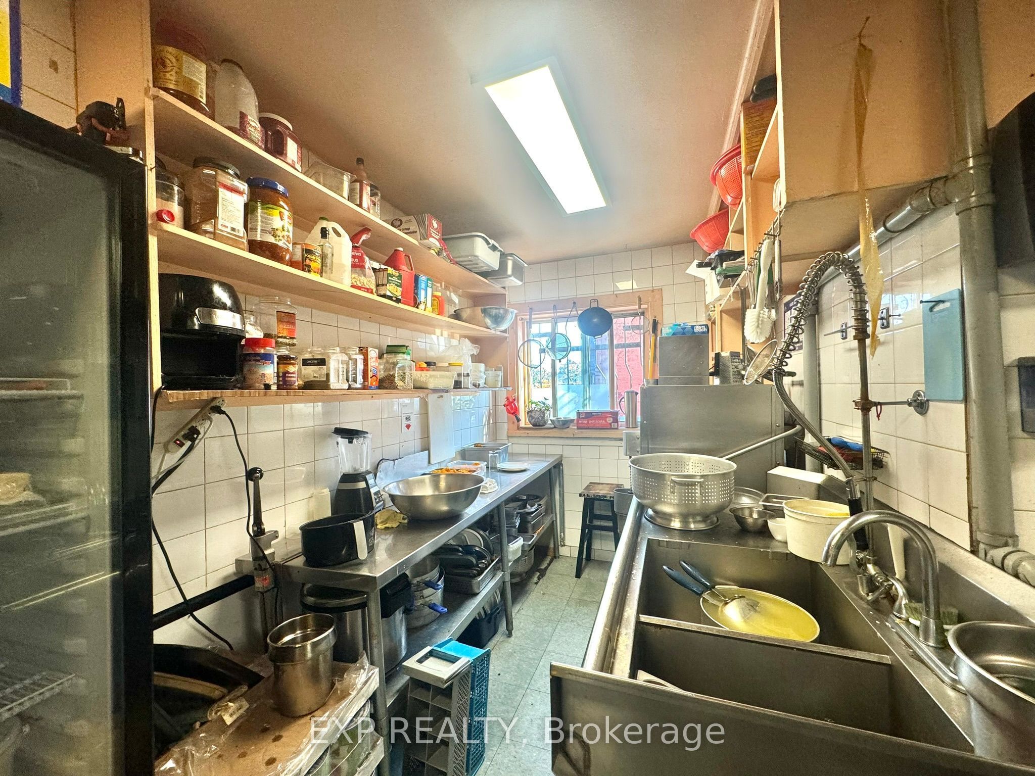 511 Bank Street Property Photo 10