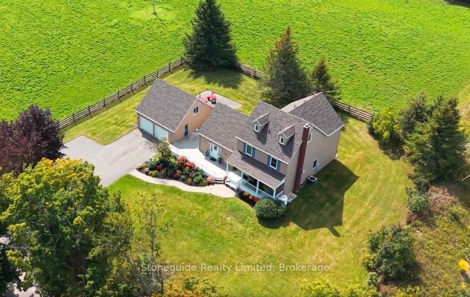 1611 Parkhill Road W Property Photo 3