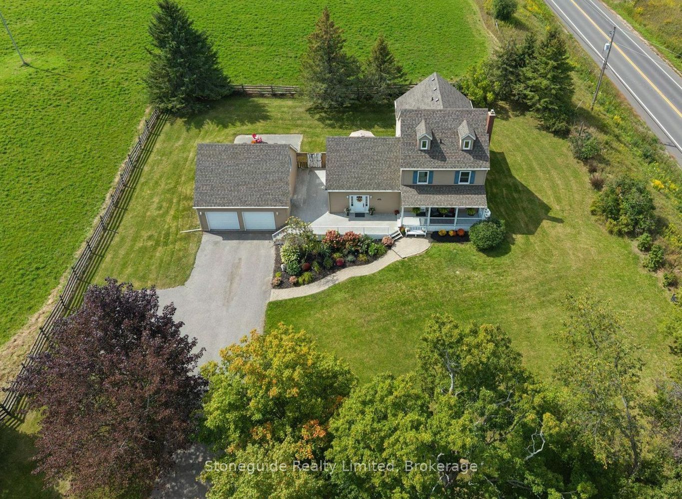 1611 Parkhill Road W Property Photo 6