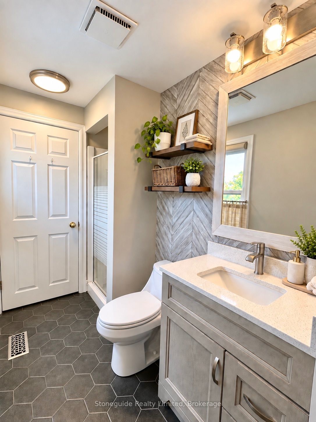 1611 Parkhill Road W Property Photo 18