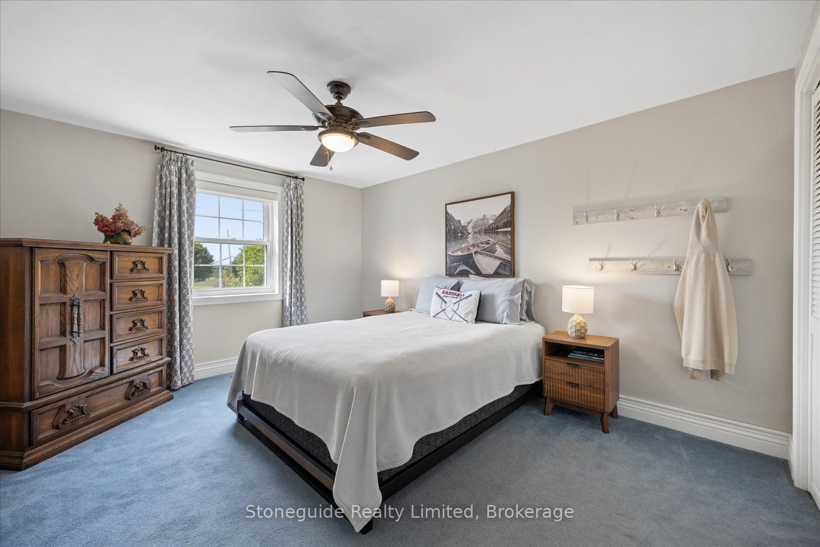 1611 Parkhill Road W Property Photo 24