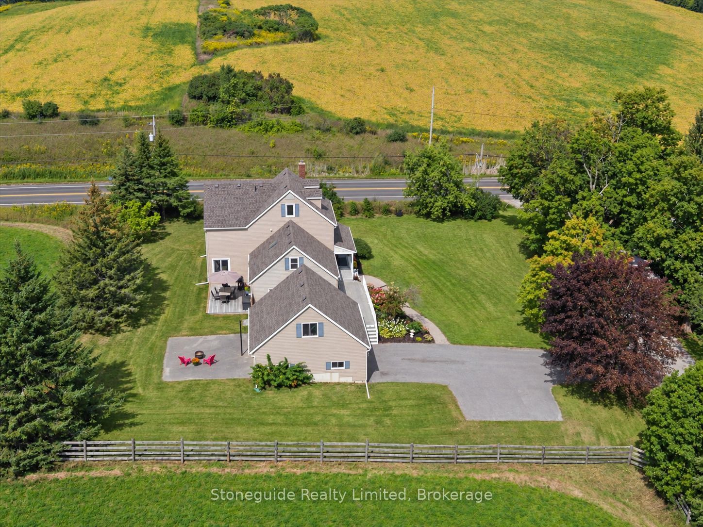 1611 Parkhill Road W Property Photo 33