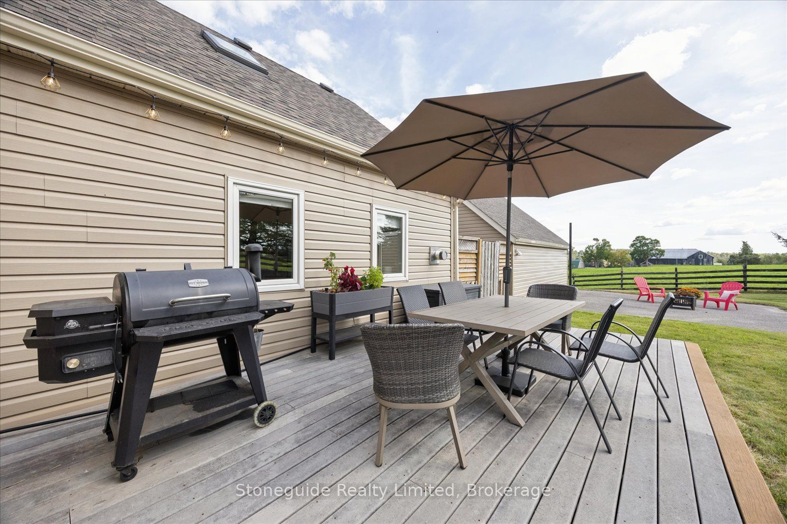 1611 Parkhill Road W Property Photo 34