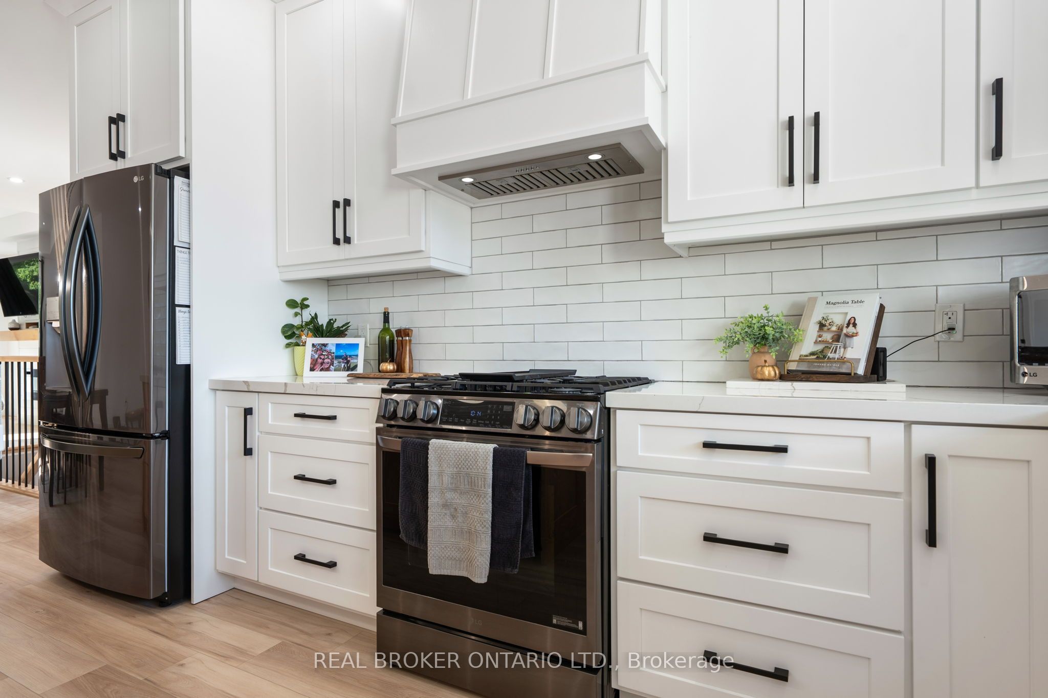 9 Macneil Court Property Photo 7
