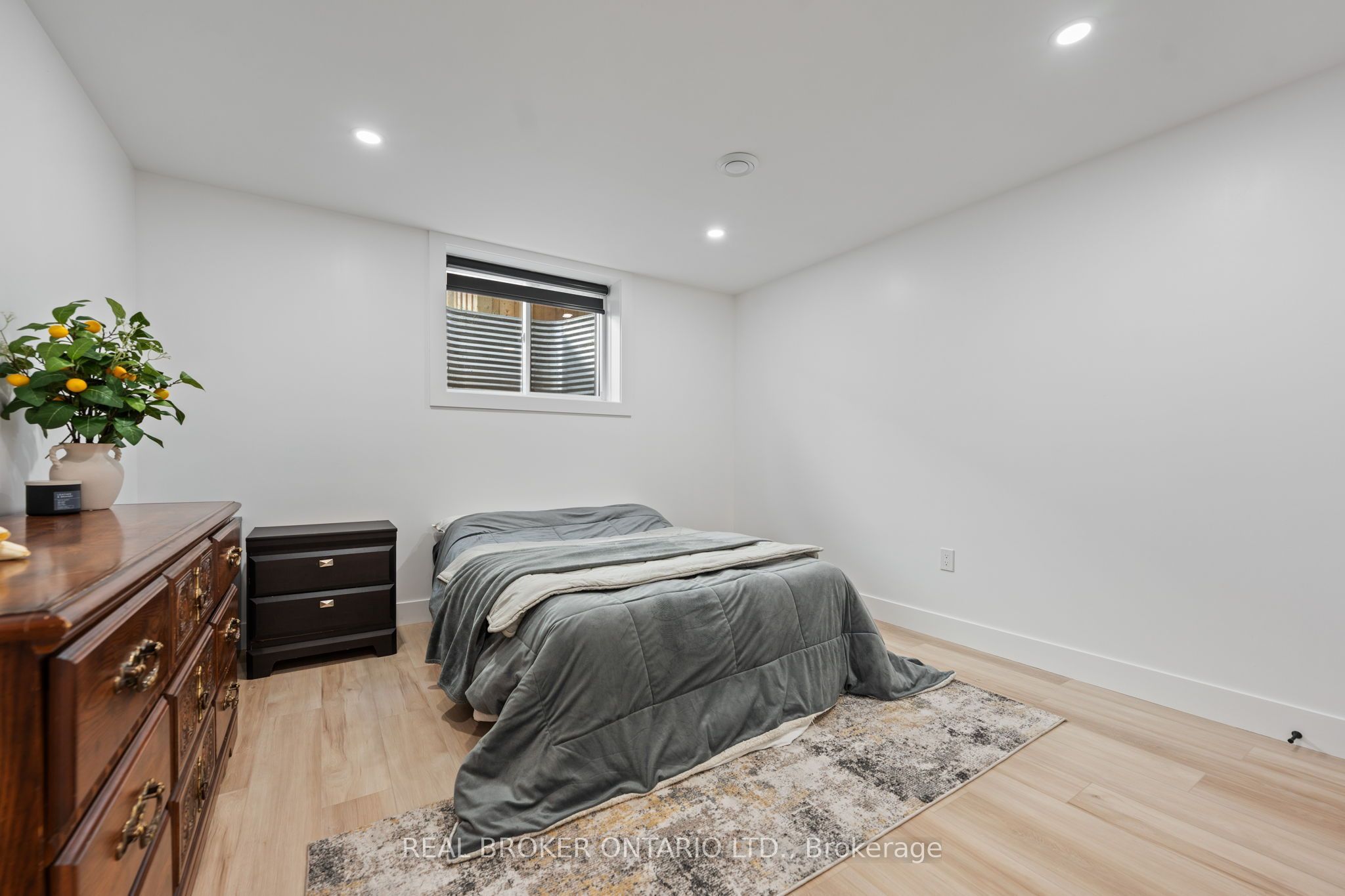 9 Macneil Court Property Photo 27