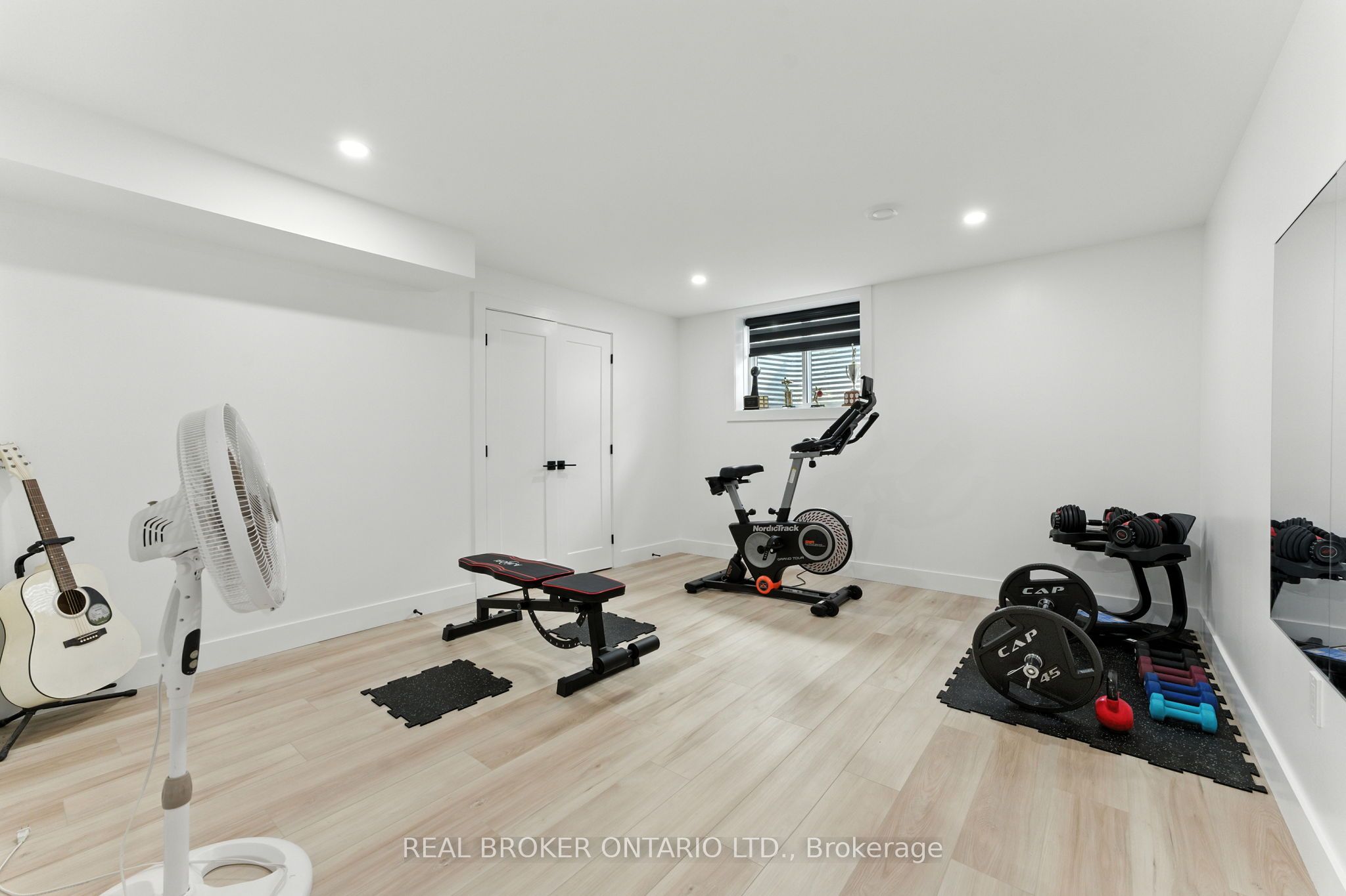 9 Macneil Court Property Photo 28