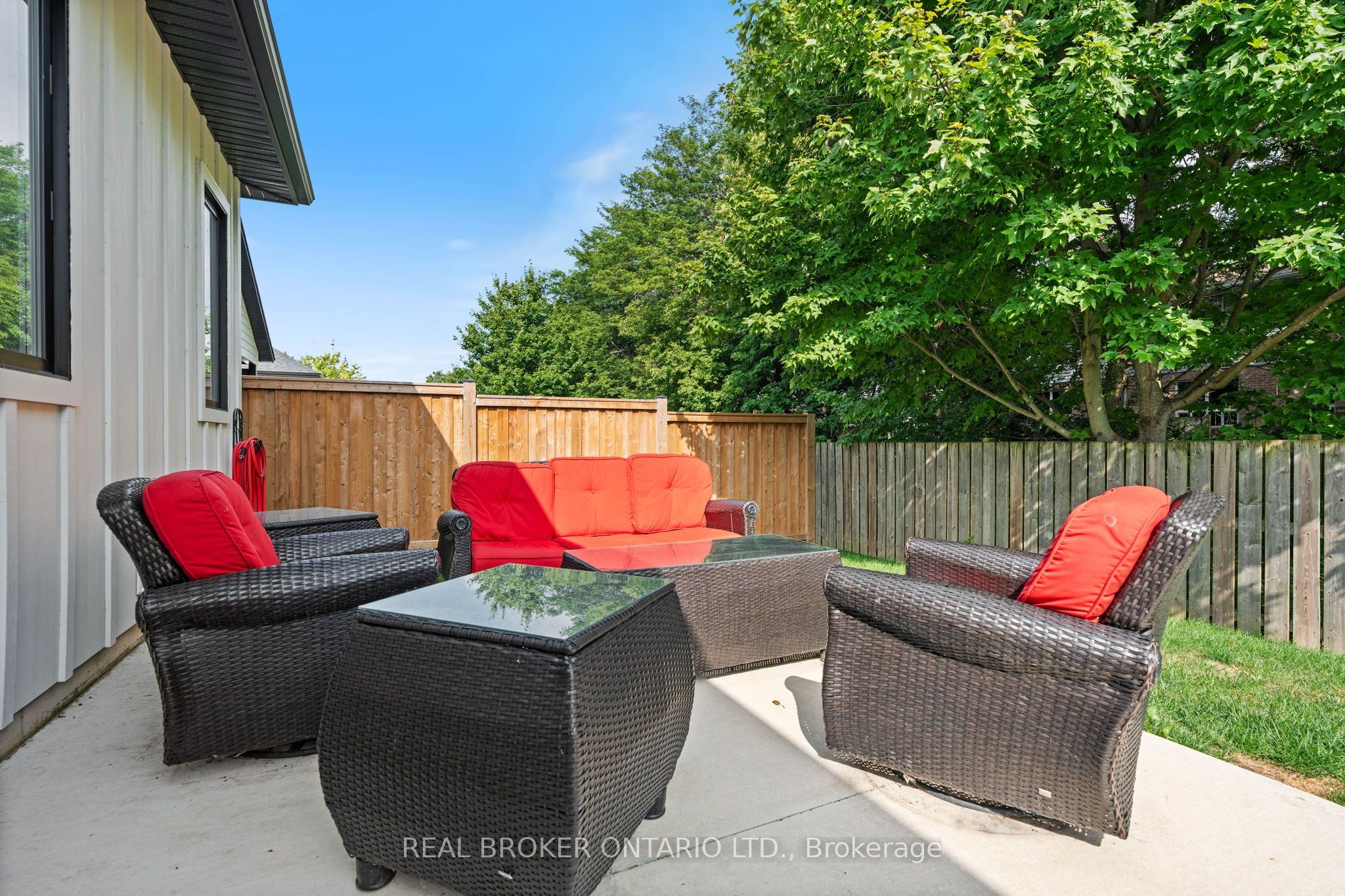 9 Macneil Court Property Photo 30
