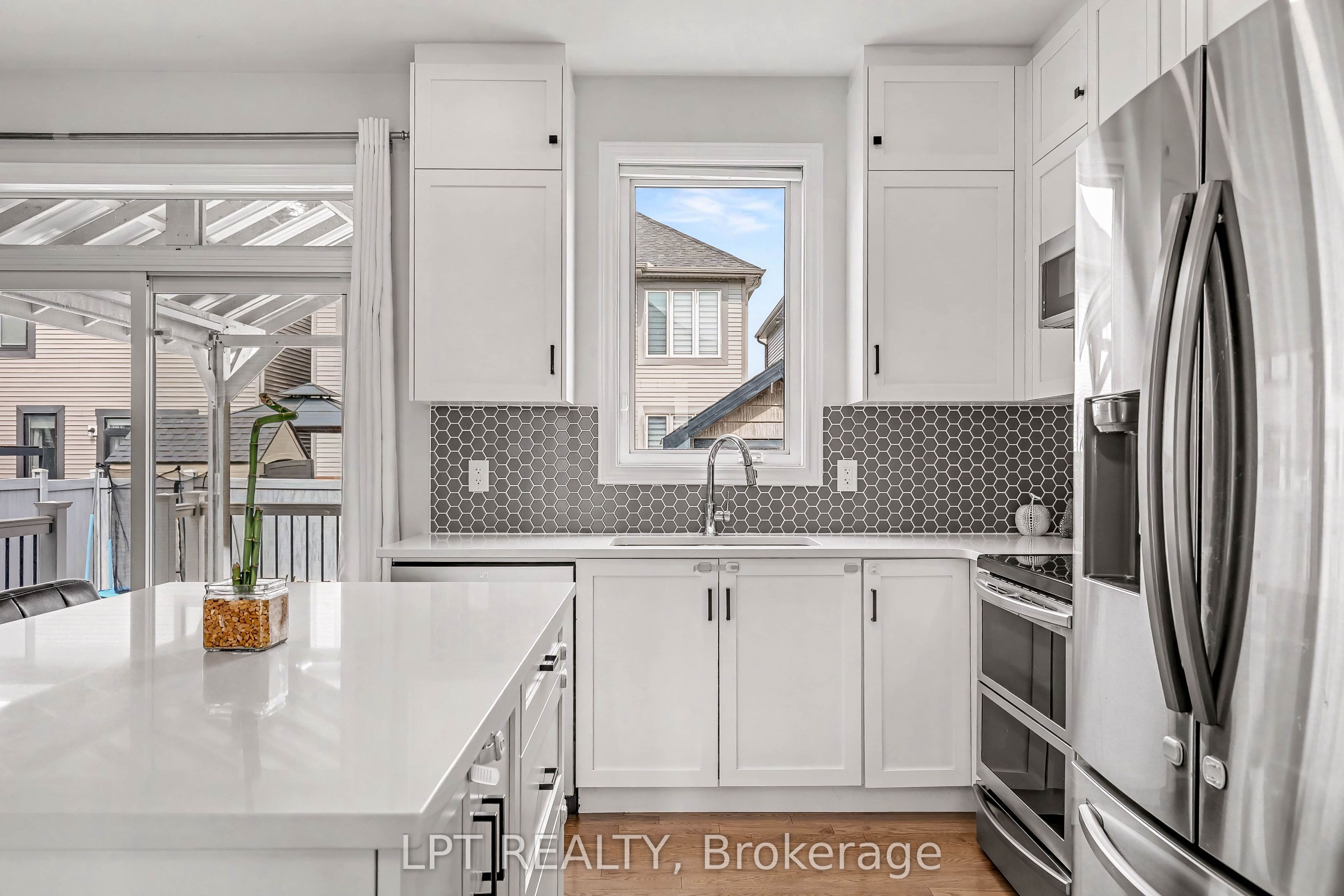 730 Perseus Avenue Property Photo 10