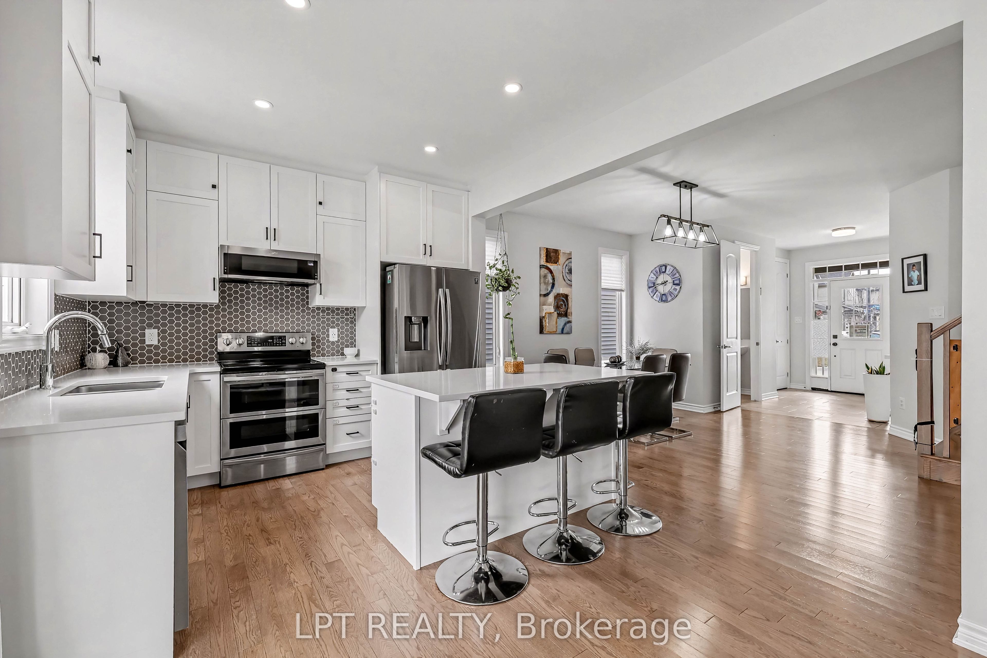 730 Perseus Avenue Property Photo 12