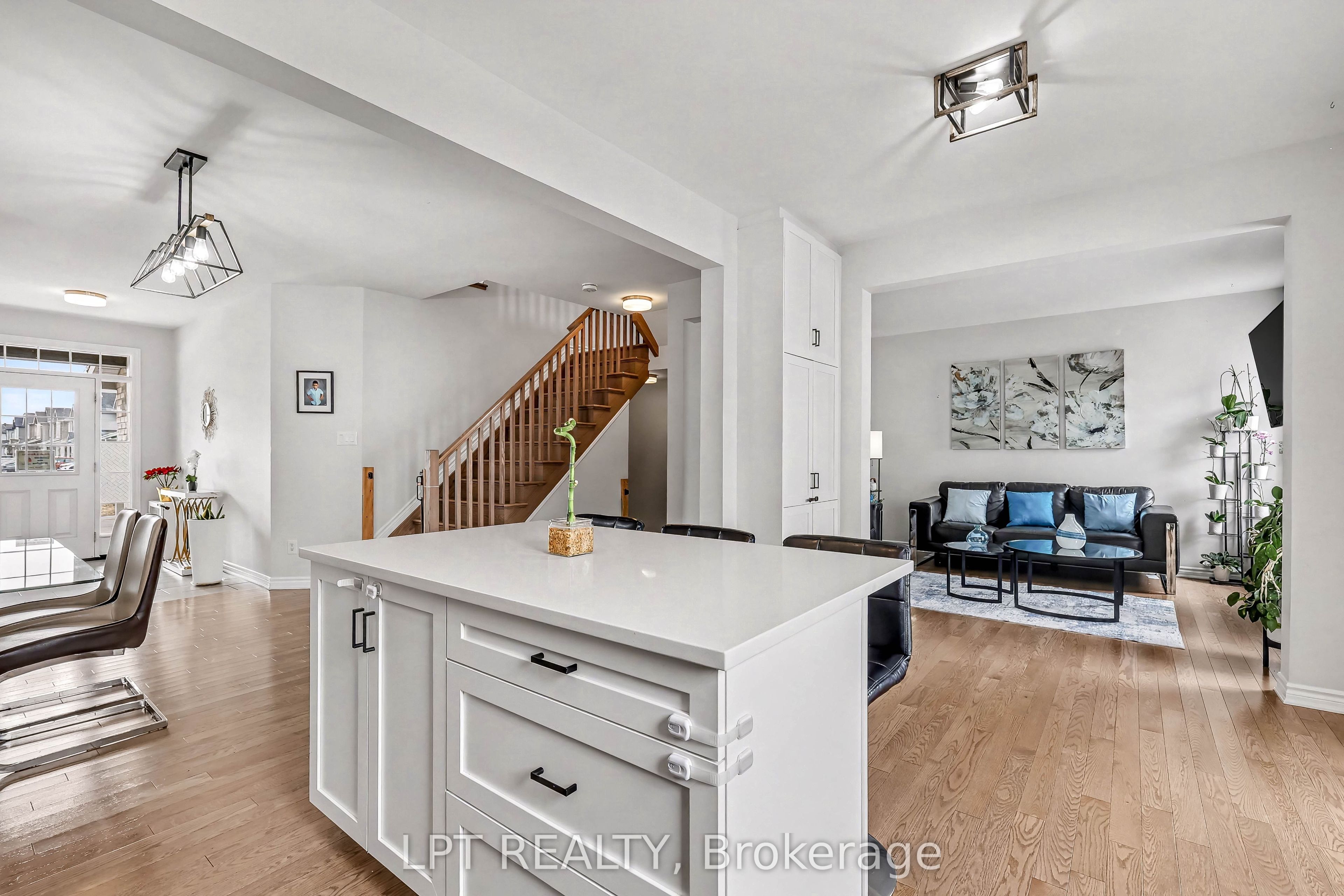 730 Perseus Avenue Property Photo 13