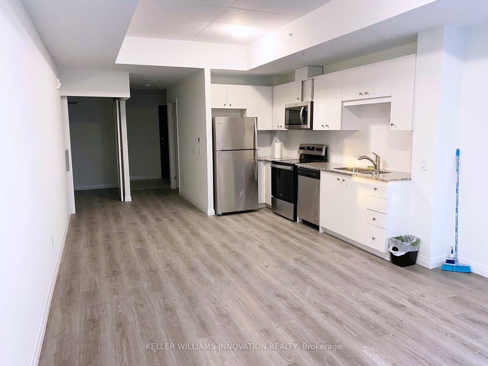 108 Garment Street 406 Property Photo 2