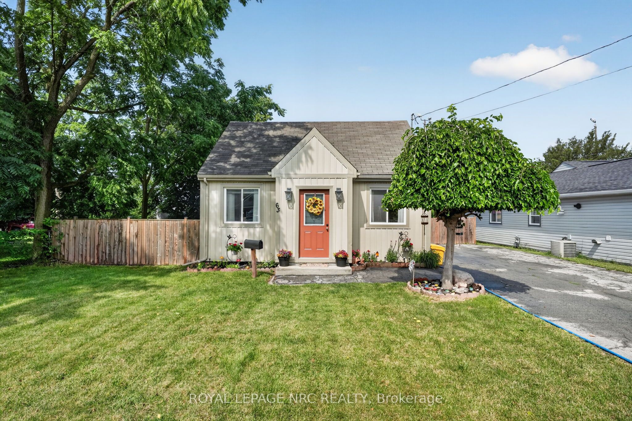 63 OAKWOOD Street Property Photo 1