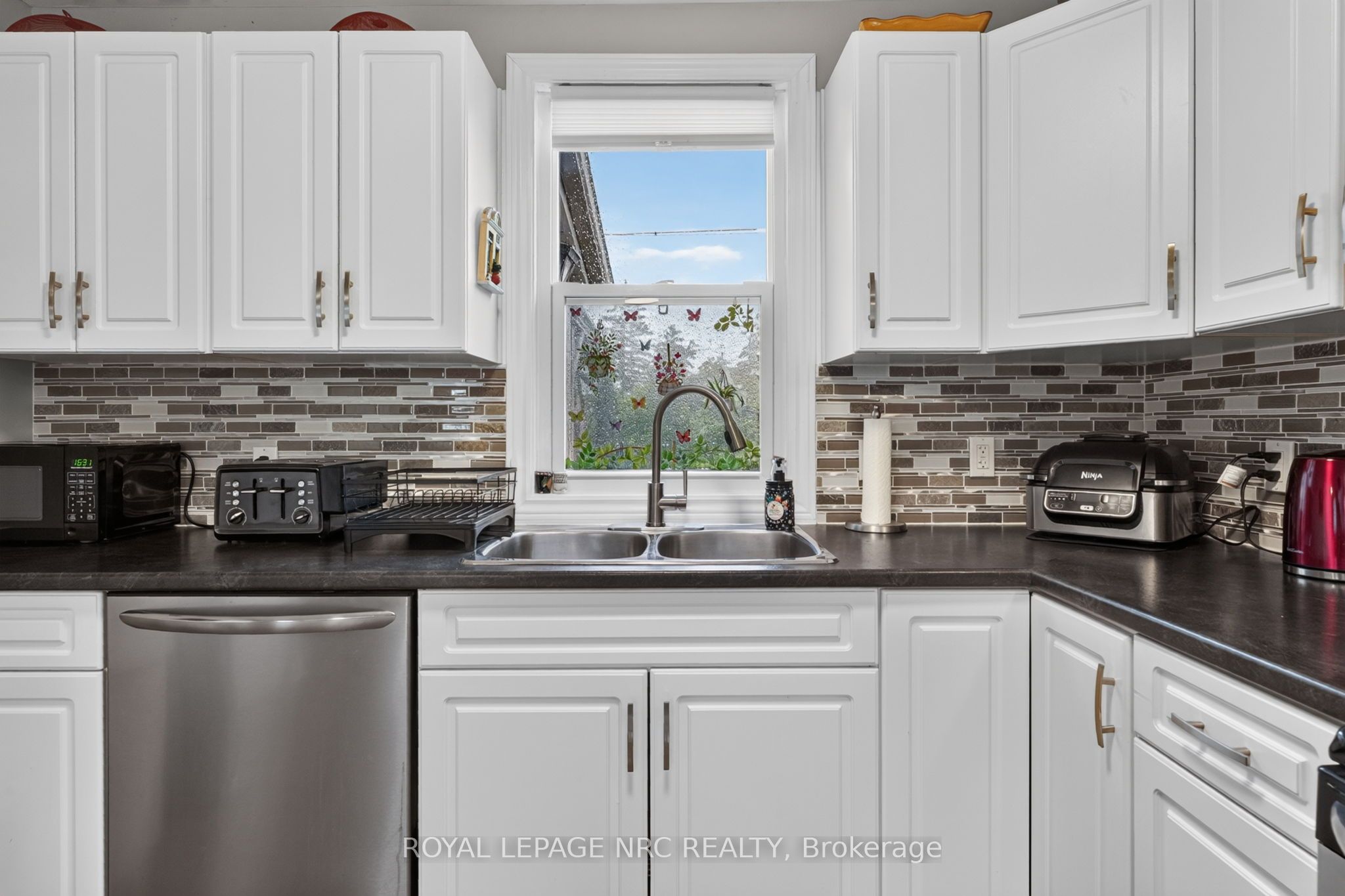 63 Oakwood Street Property Photo 11