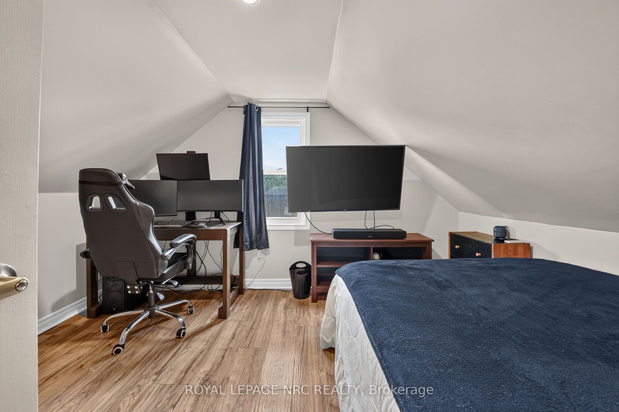 63 Oakwood Street Property Photo 23