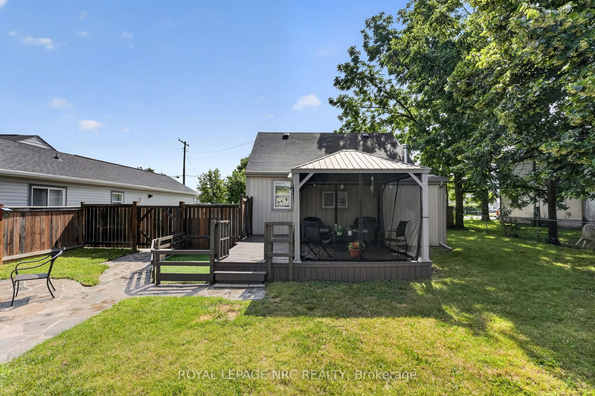 63 Oakwood Street Property Photo 37