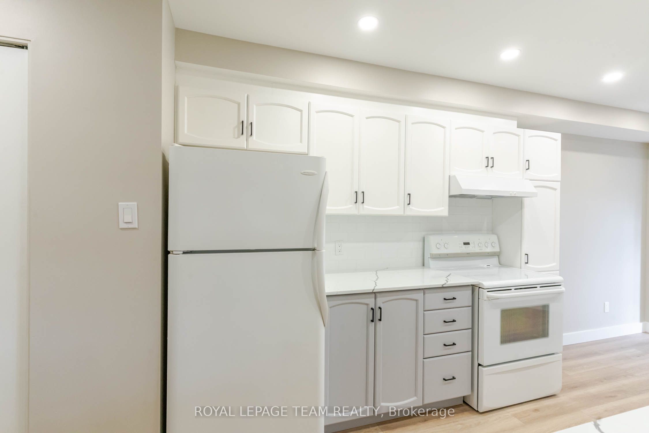 219 Jamieson Street Property Photo 4