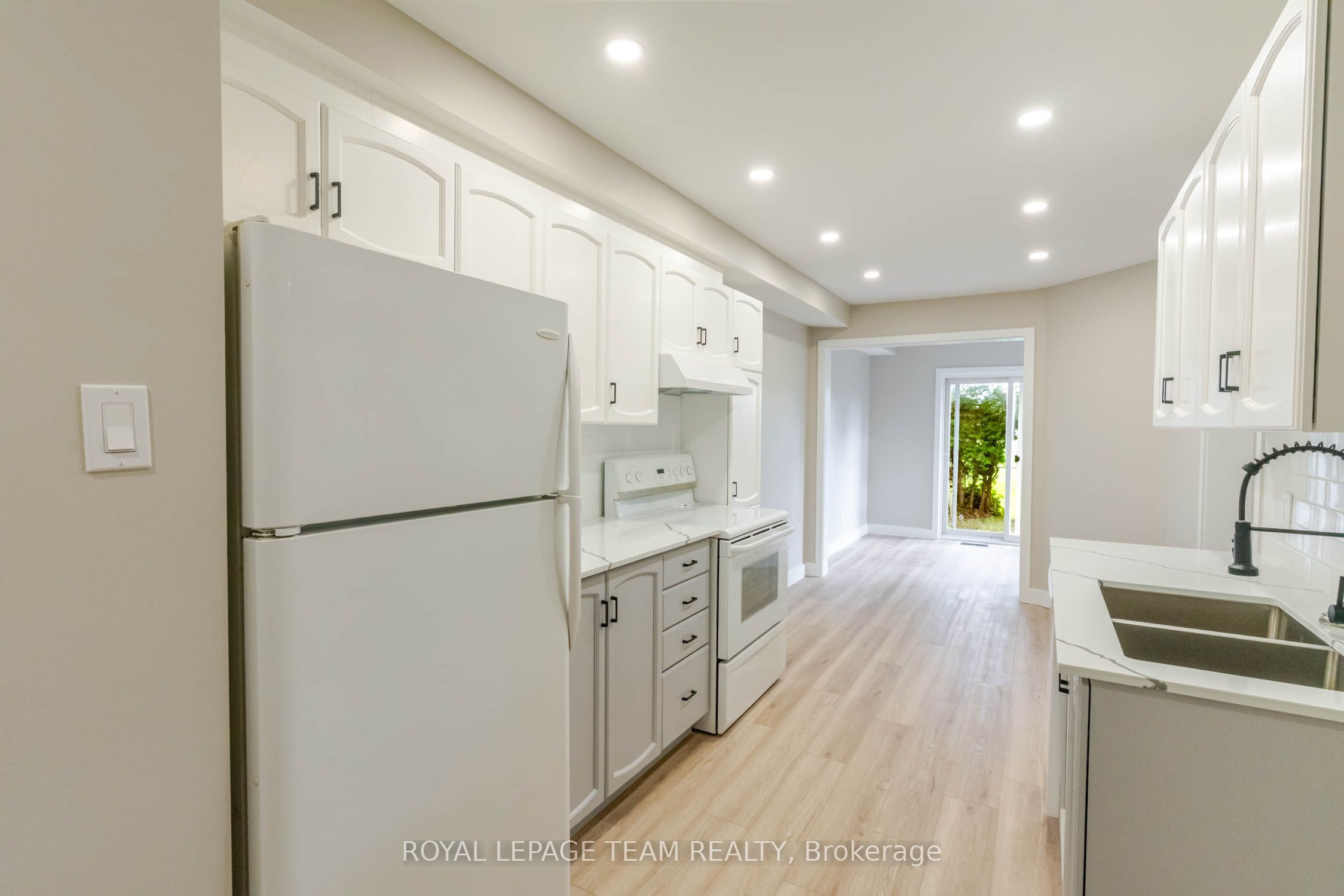 219 Jamieson Street Property Photo 5