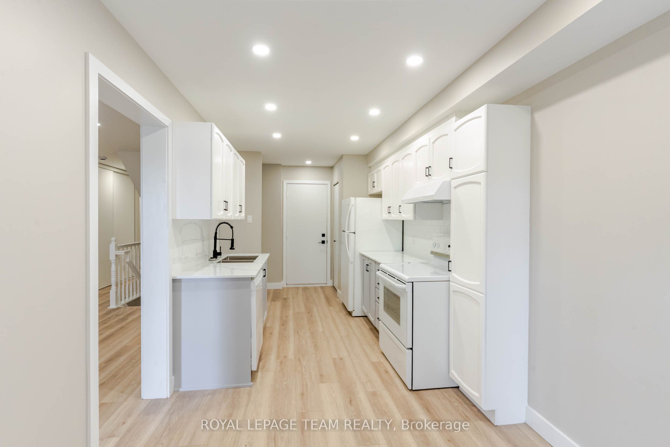 219 Jamieson Street Property Photo 7